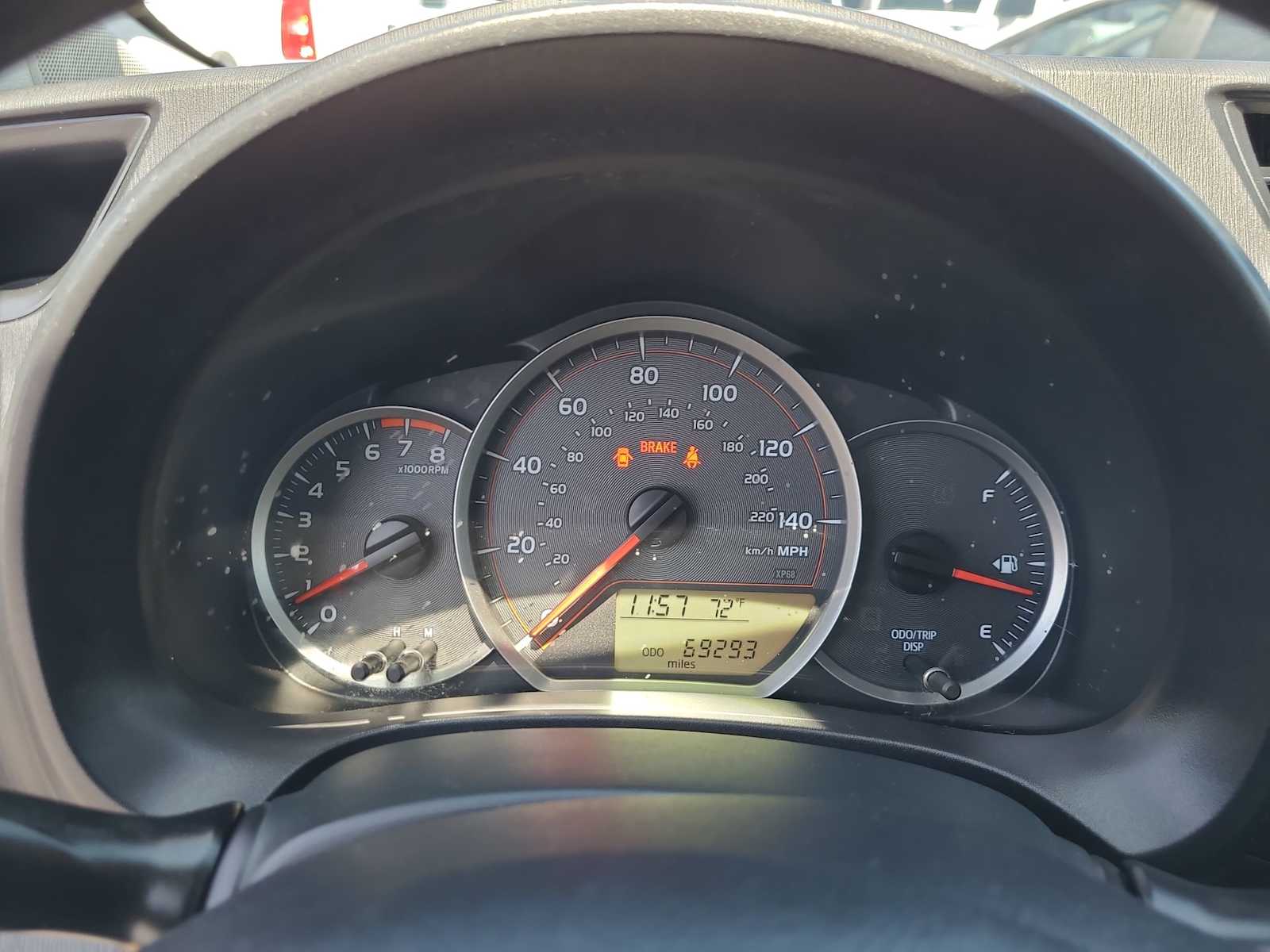 2014 Toyota Yaris L 26