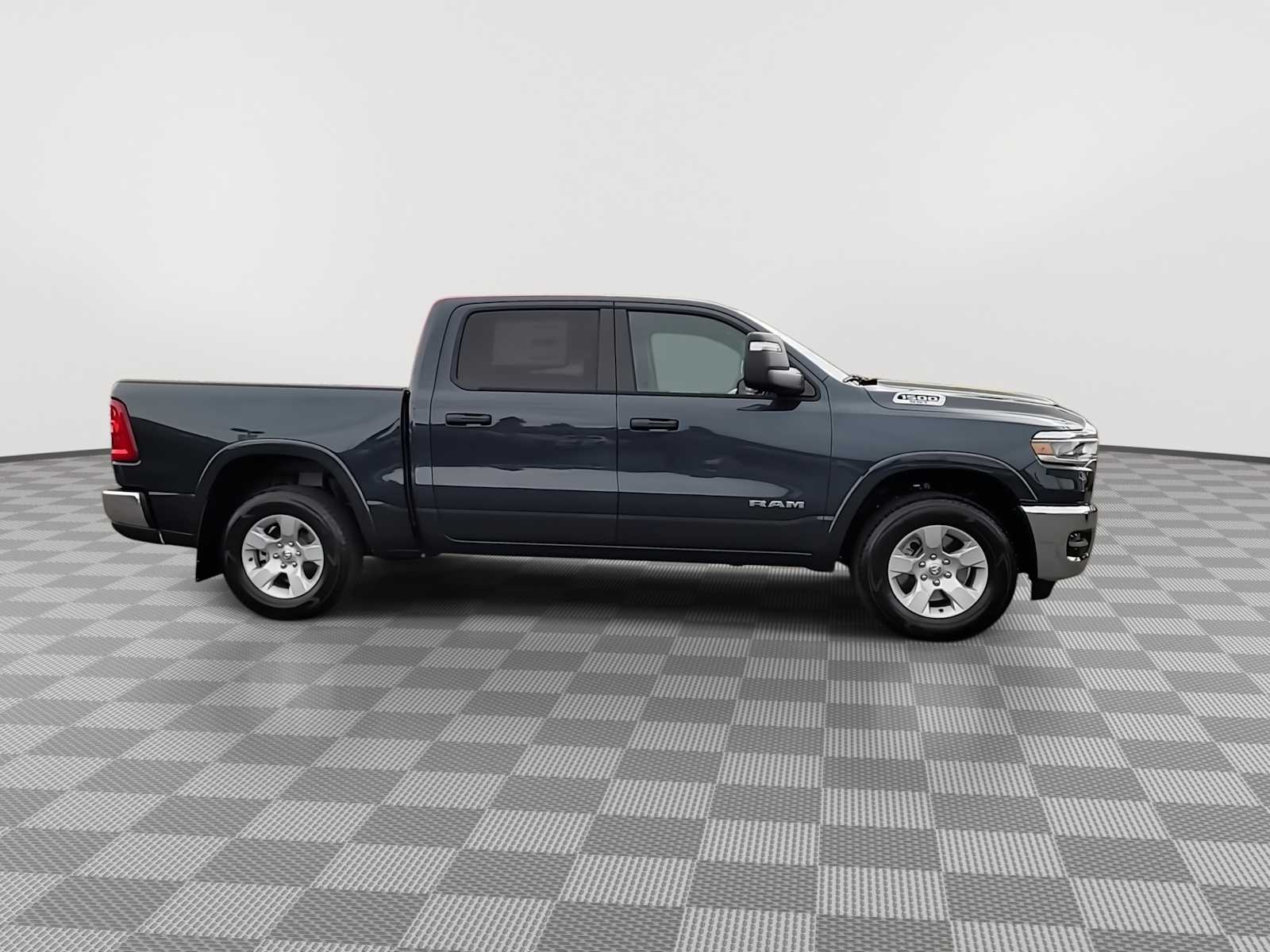 Thumbnail: 2025 RAM 1500 - 9