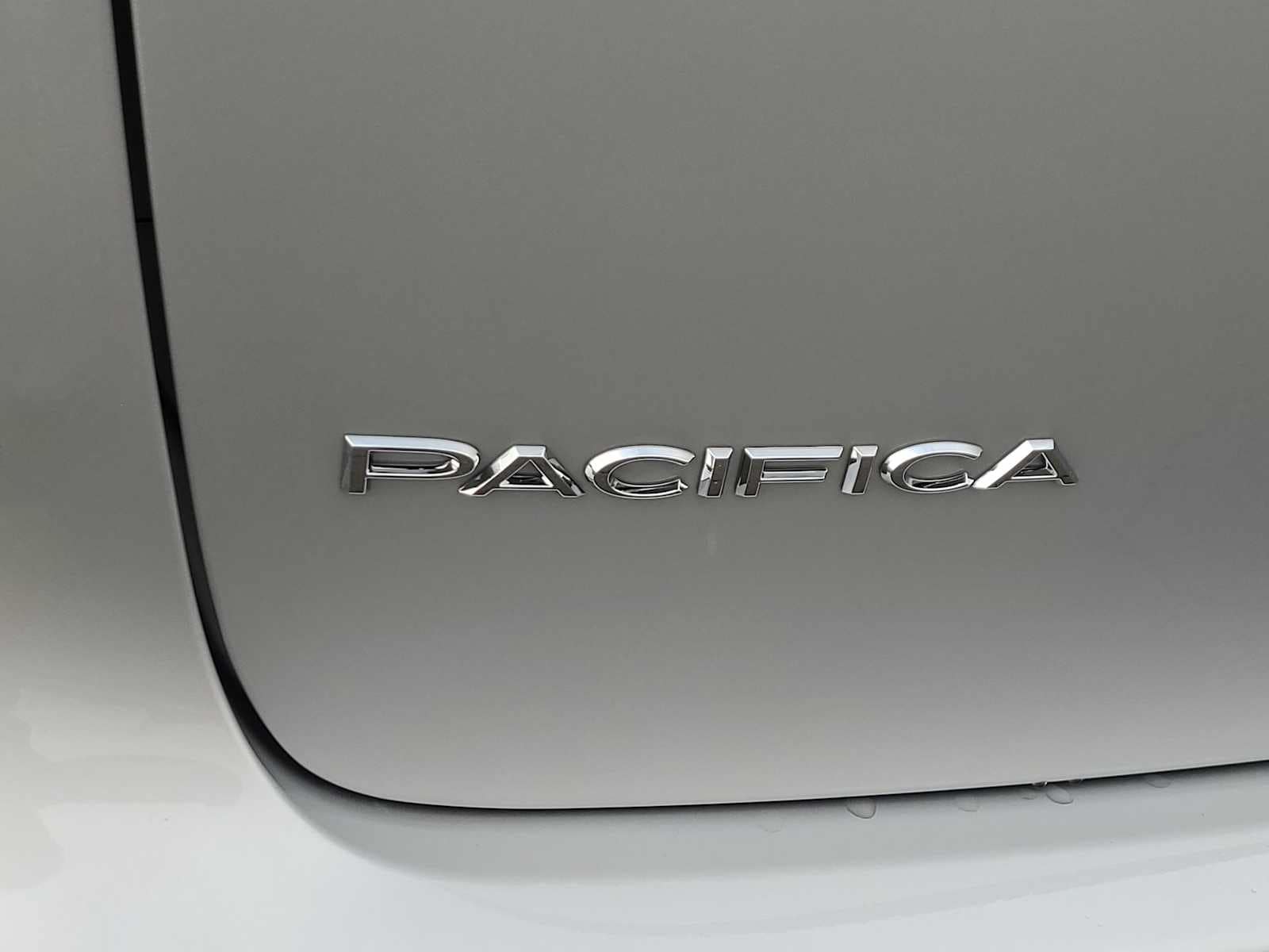 Thumbnail: 2026 Chrysler Pacifica - 15