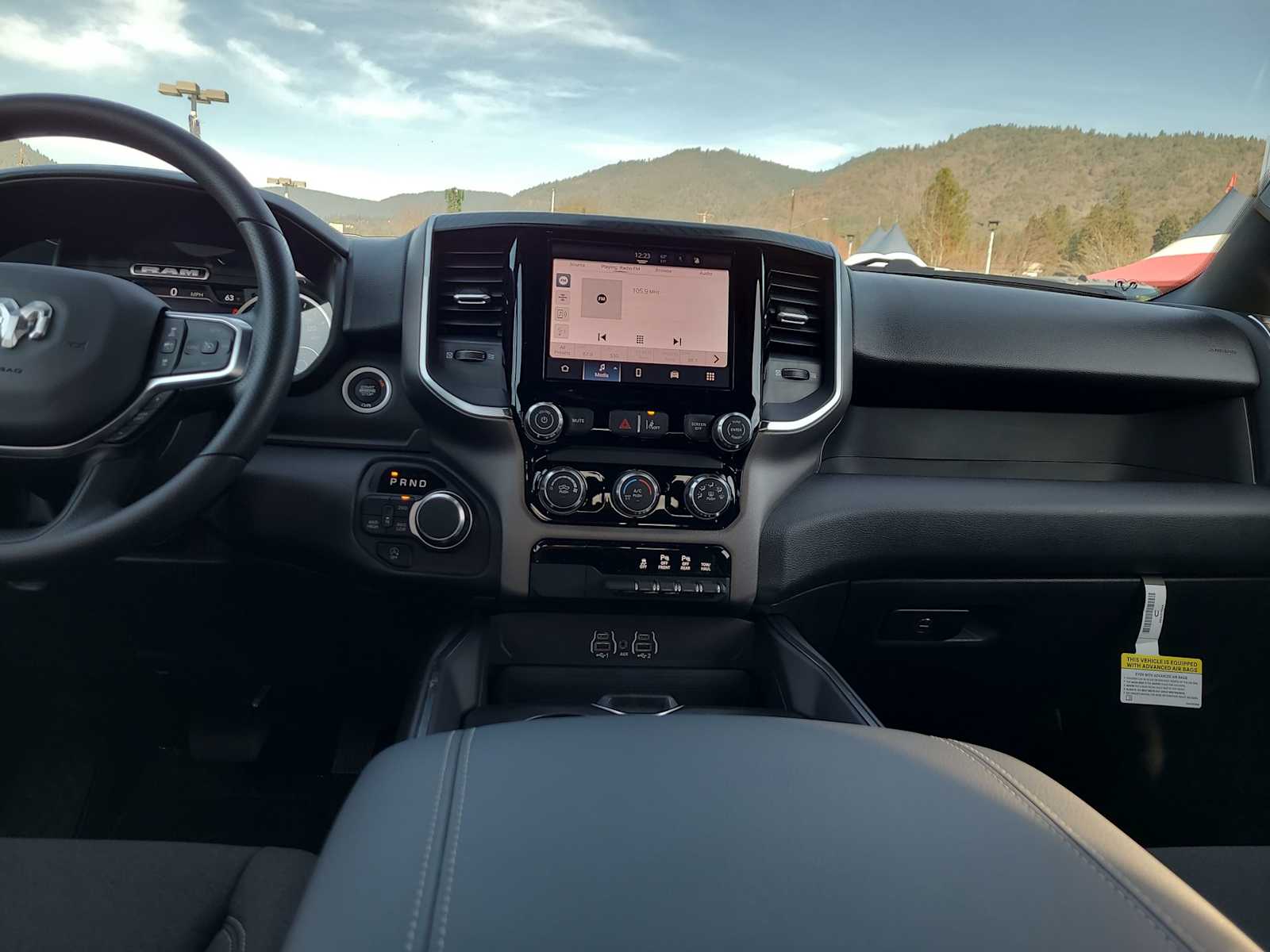 Thumbnail: 2025 RAM 1500 - 18