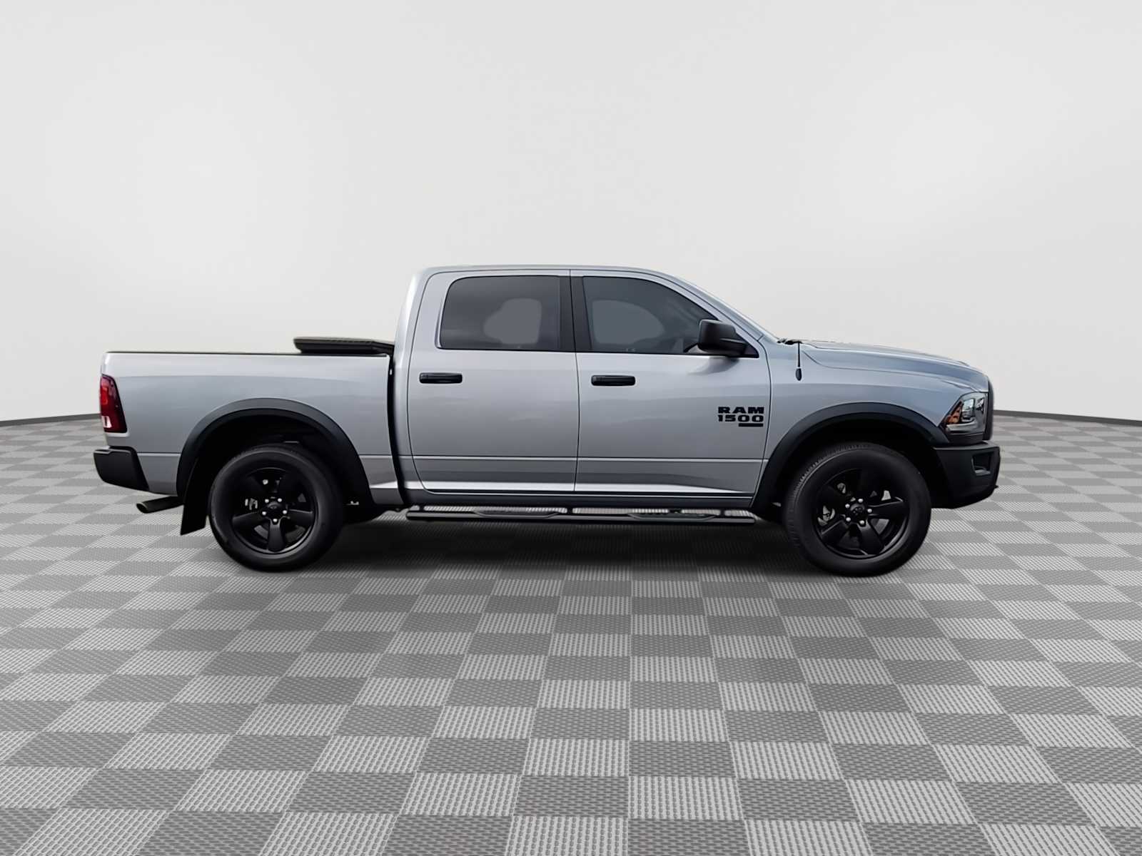 Thumbnail: 2020 RAM 1500 Classic - 9