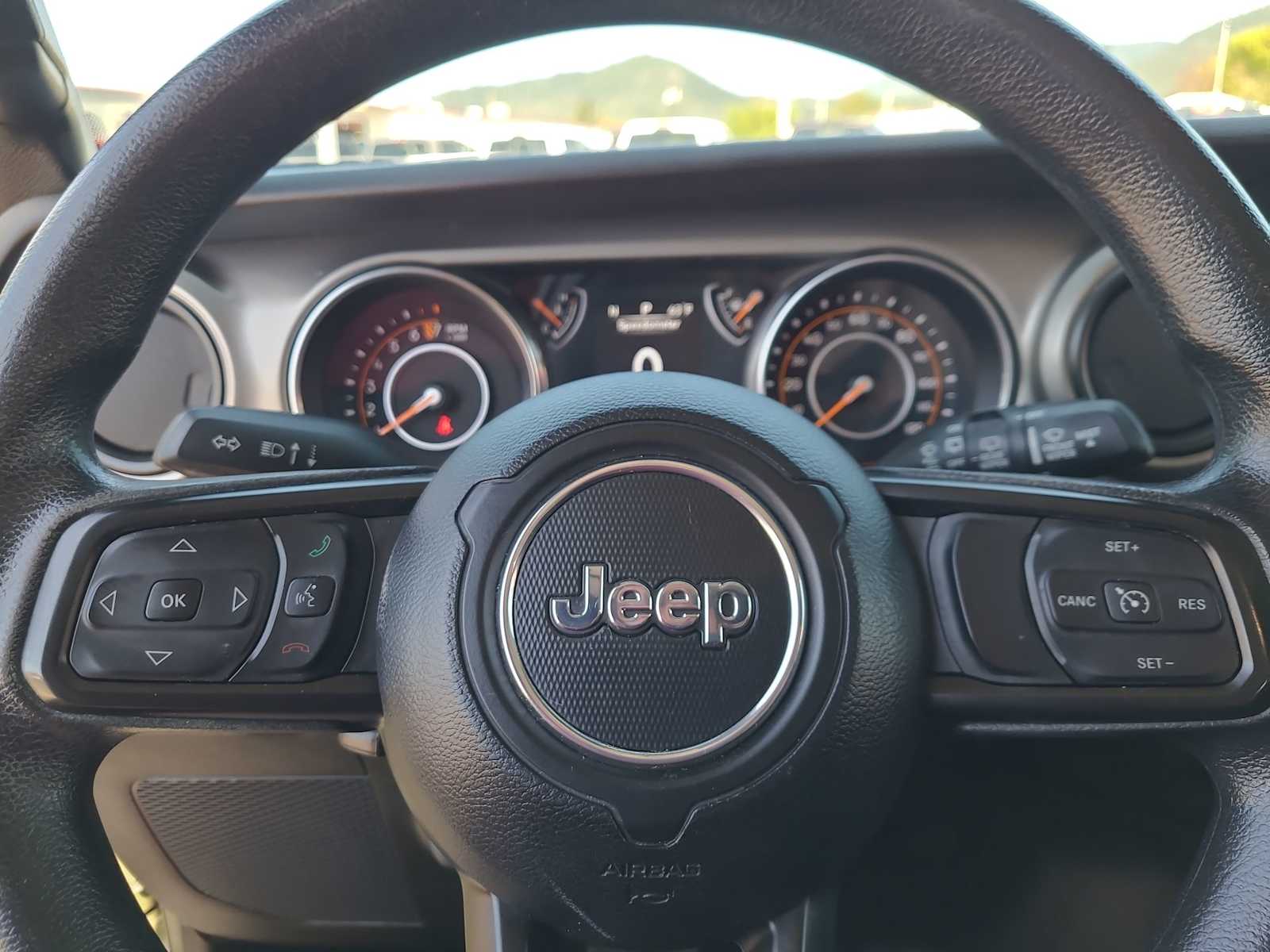 Thumbnail: 2021 Jeep Wrangler - 23