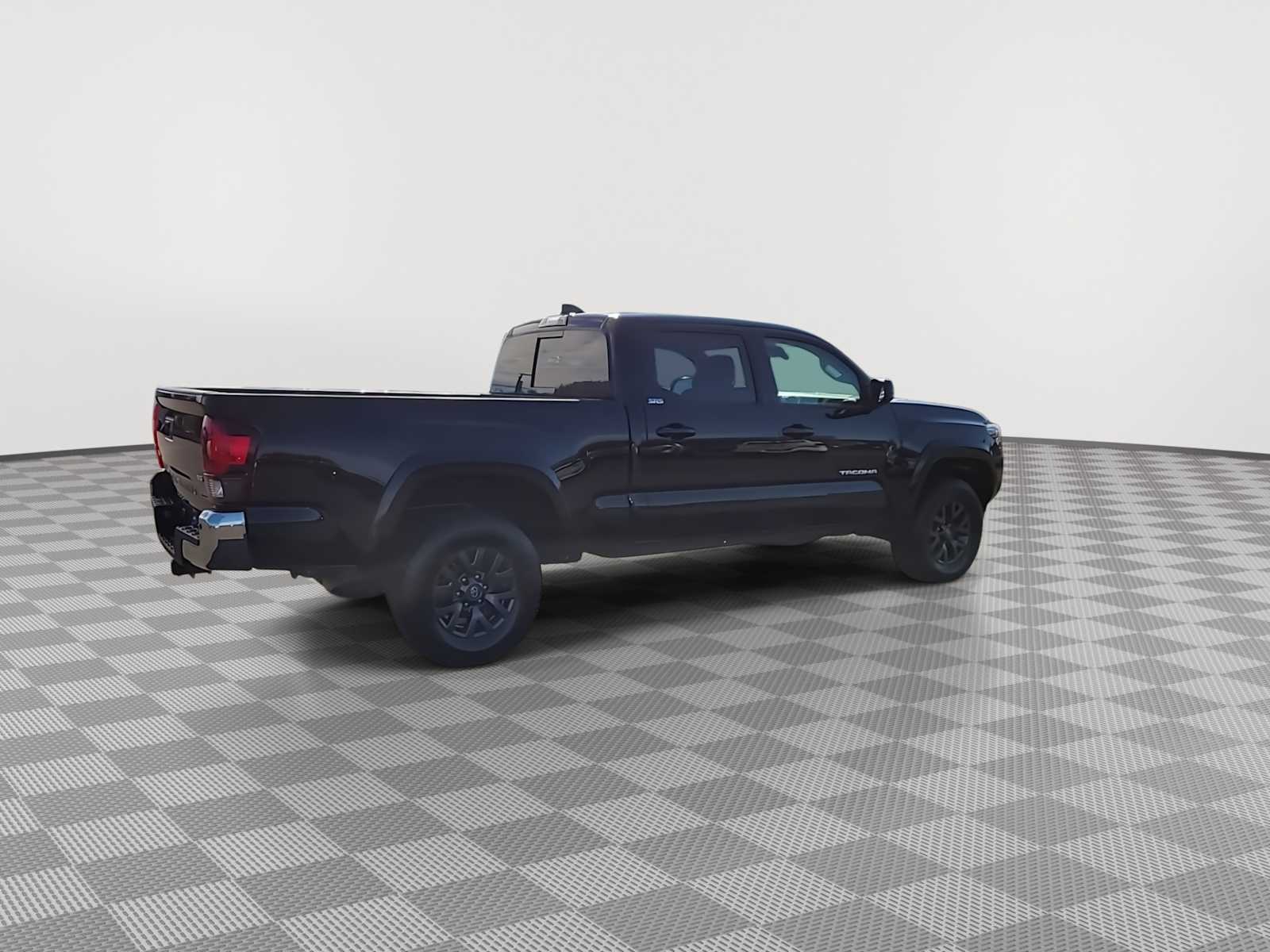Thumbnail: 2022 Toyota Tacoma - 8