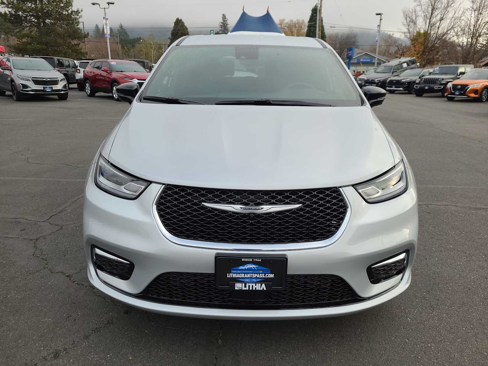 Thumbnail: 2026 Chrysler Pacifica - 14