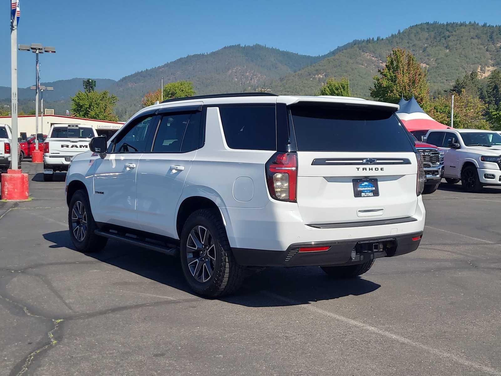 Thumbnail: 2022 Chevrolet Tahoe - 12