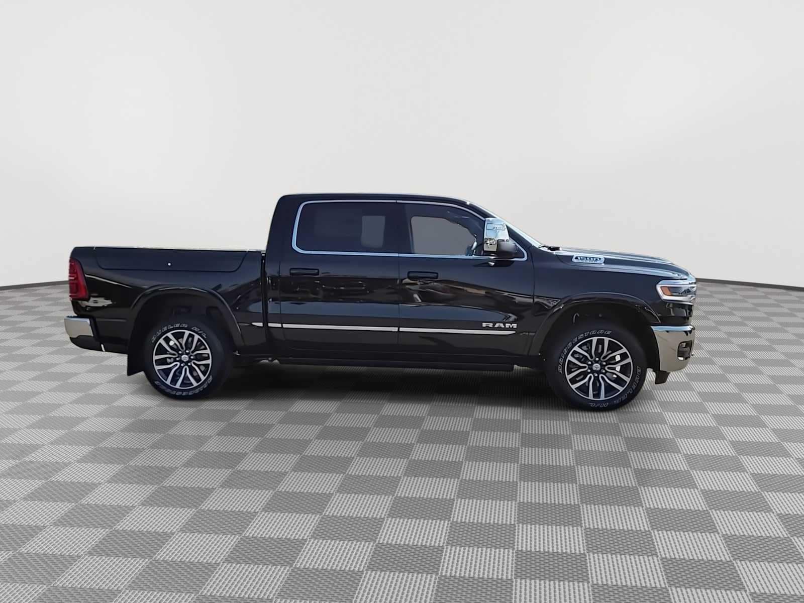 Thumbnail: 2025 RAM 1500 - 9