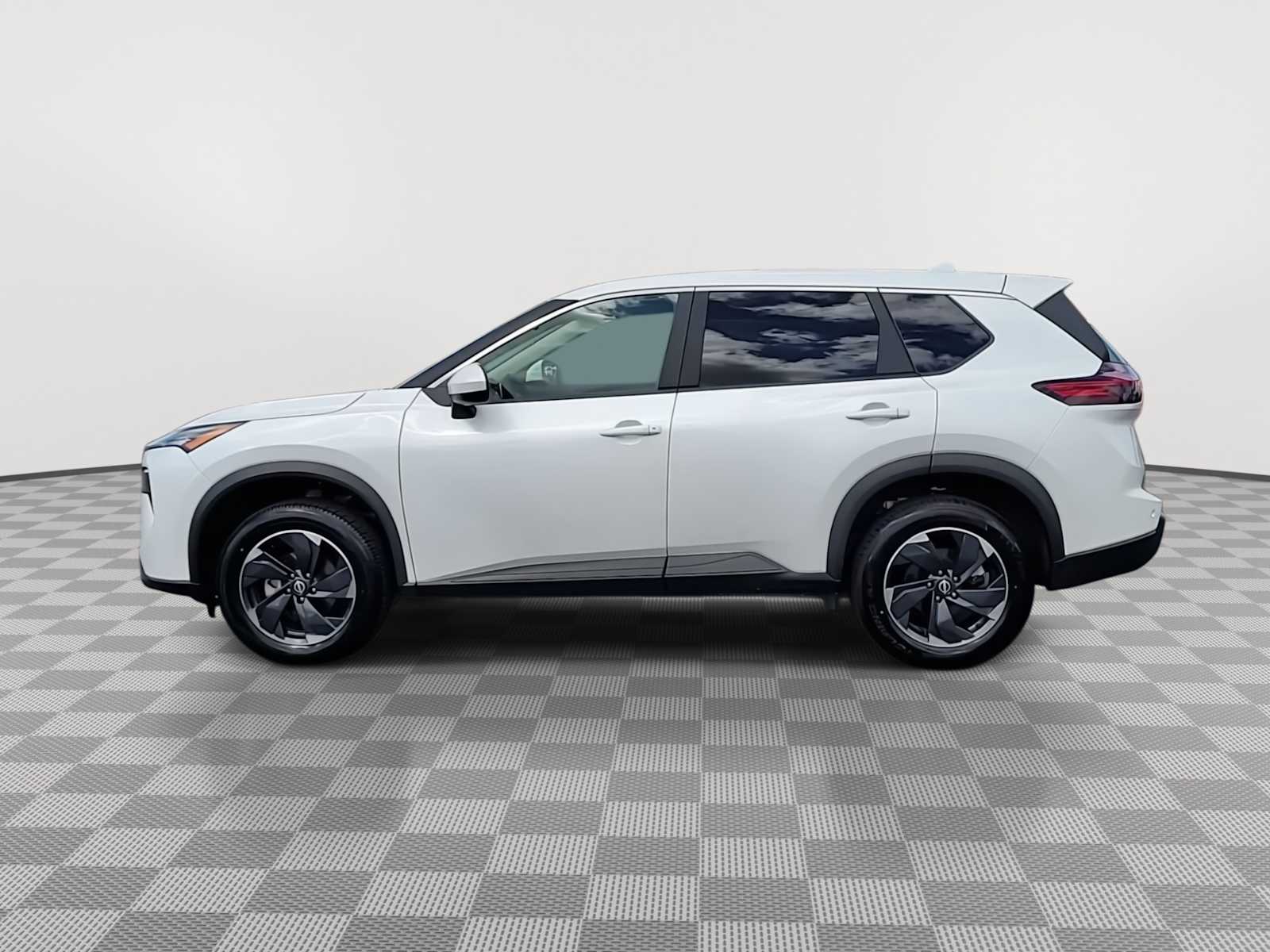 Thumbnail: 2025 Nissan Rogue - 4