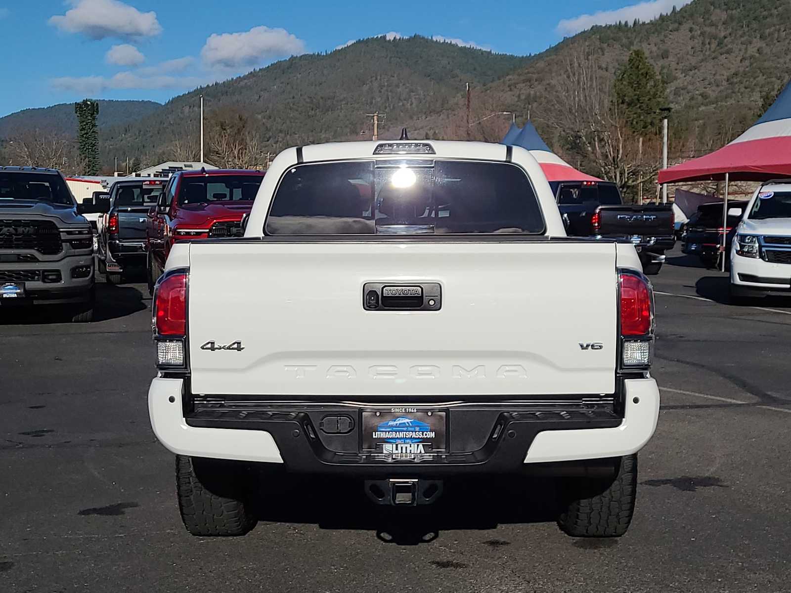 Thumbnail: 2023 Toyota Tacoma - 13