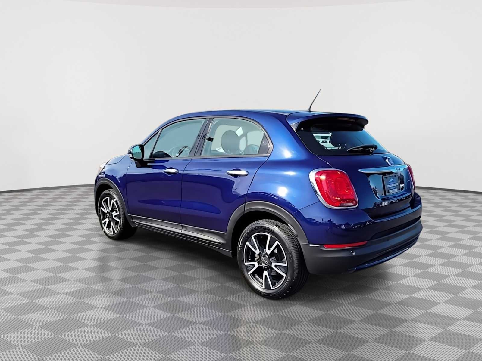 Thumbnail: 2017 Fiat 500X - 6