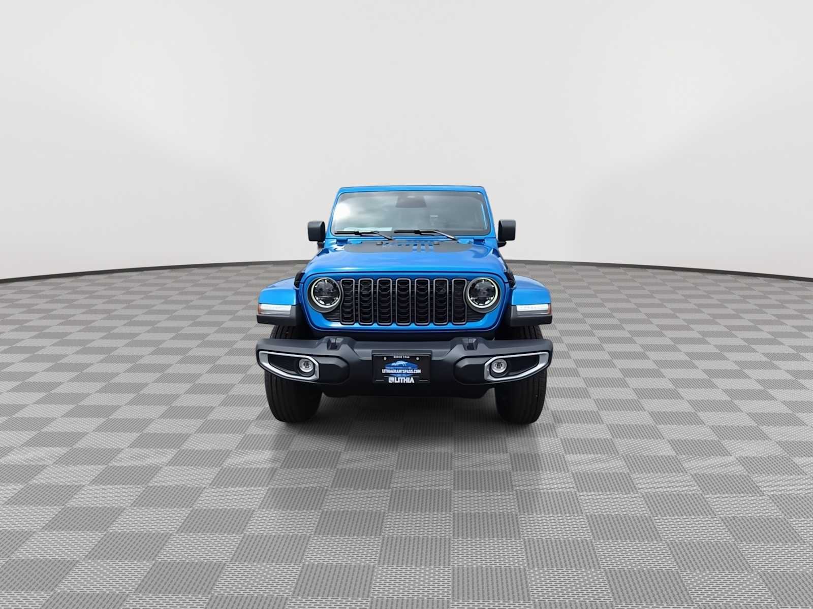 Thumbnail: 2026 Jeep Gladiator - 3