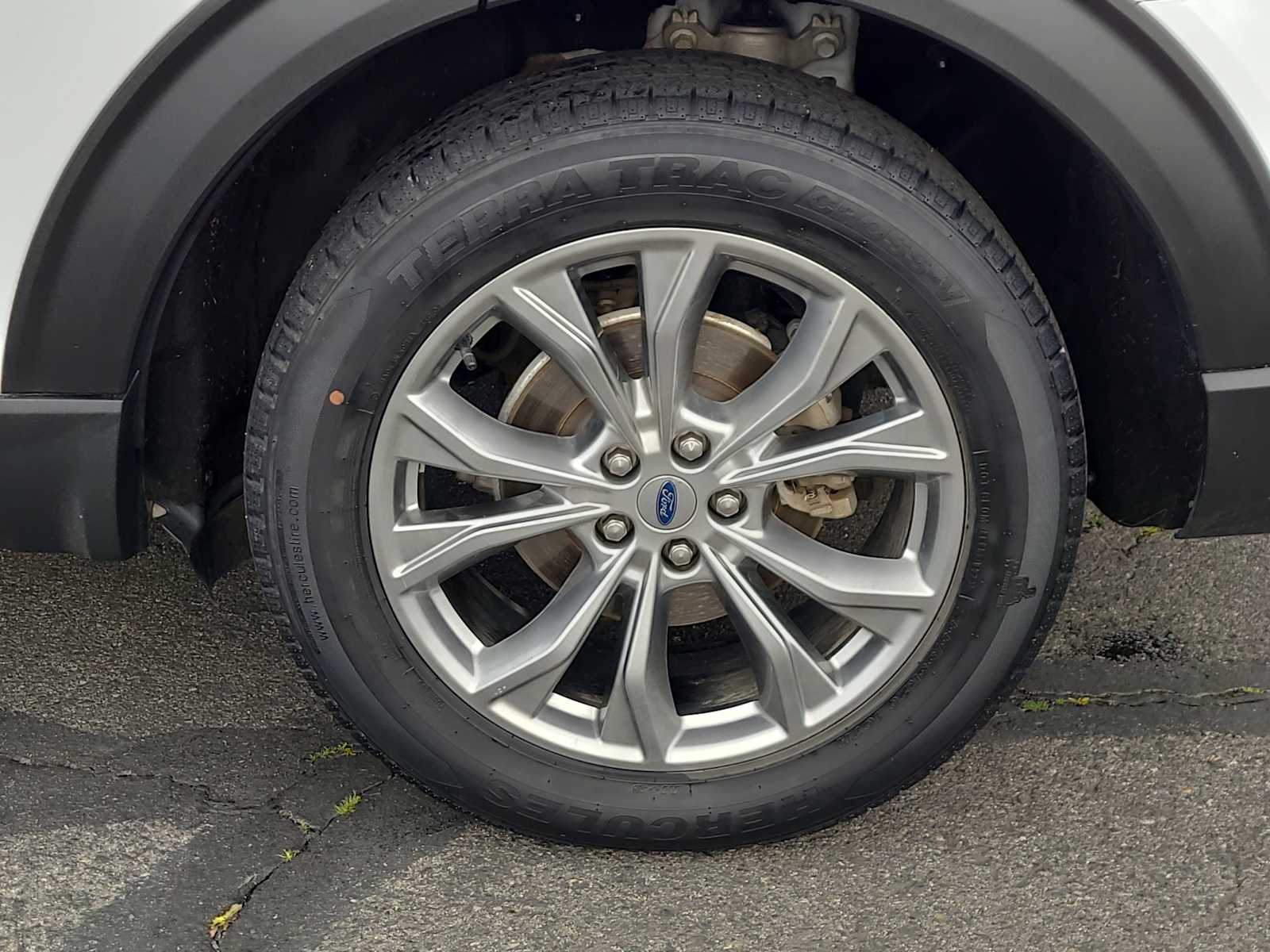 Thumbnail: 2022 Ford Explorer - 16