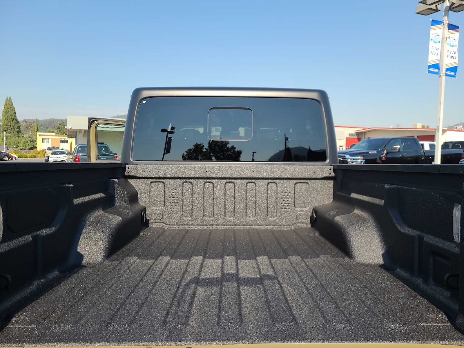 Thumbnail: 2025 Jeep Gladiator - 27