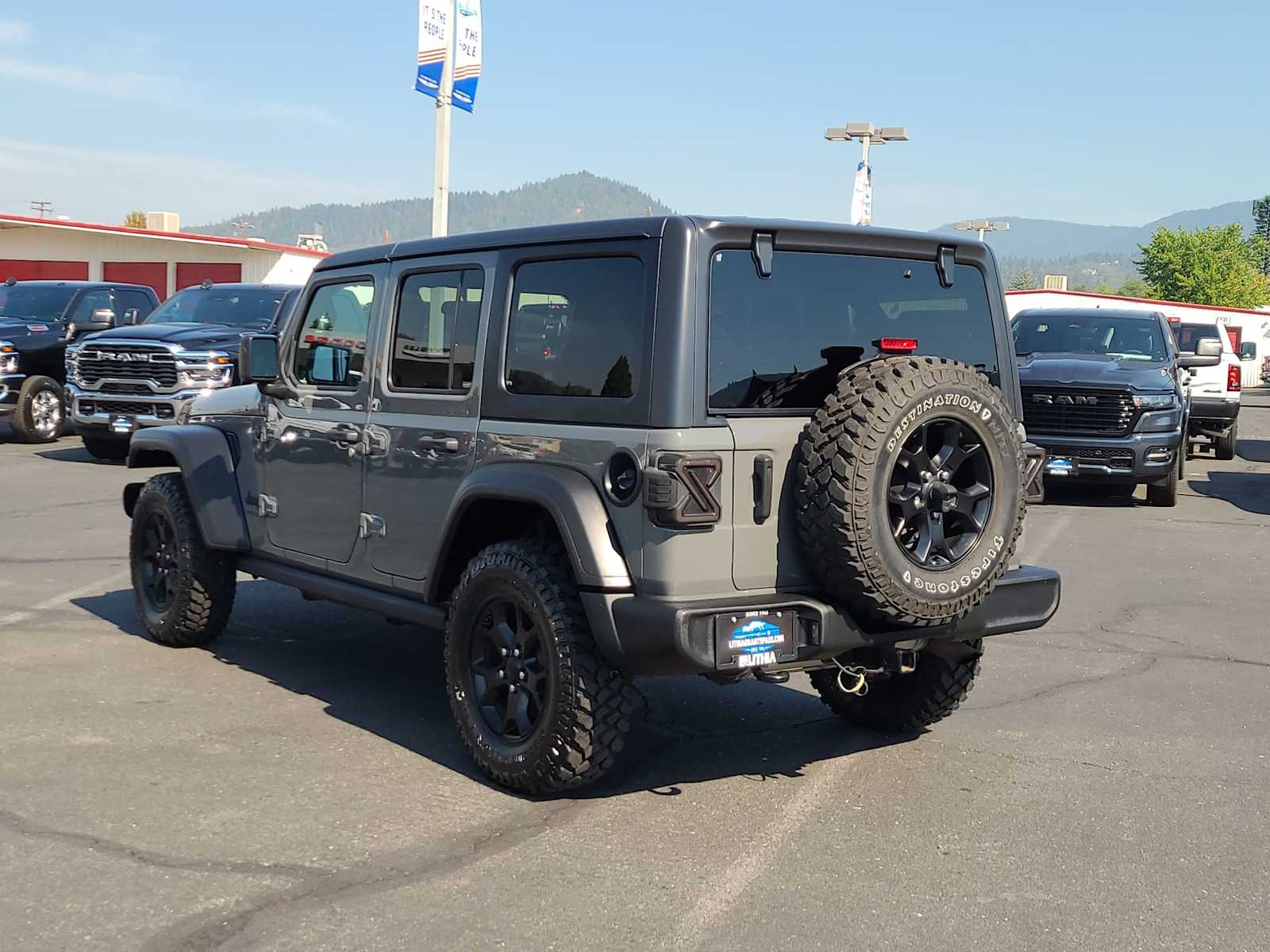 Thumbnail: 2021 Jeep Wrangler - 11