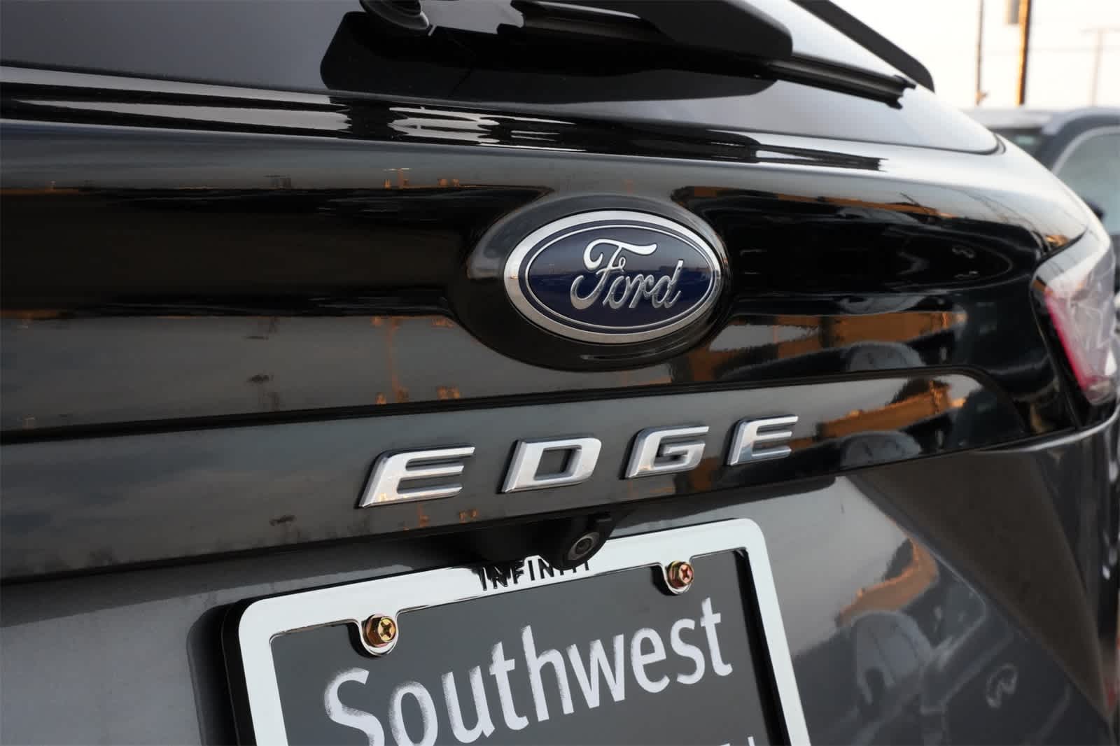 Thumbnail: 2022 Ford Edge - 20
