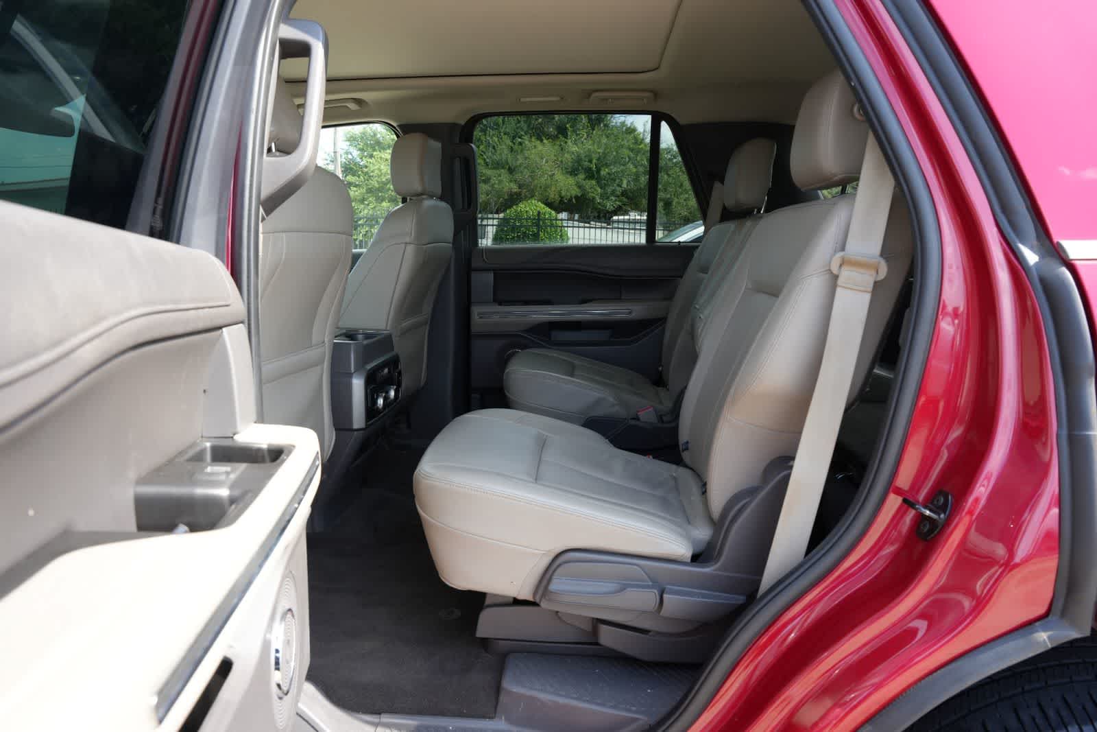 Thumbnail: 2020 Ford Expedition - 15