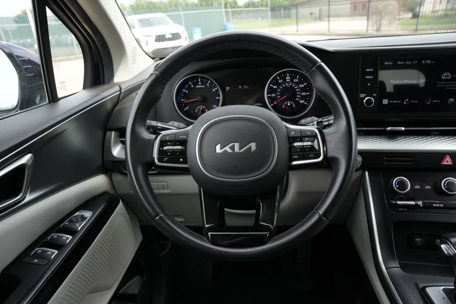 Thumbnail: 2024 Kia Carnival - 9