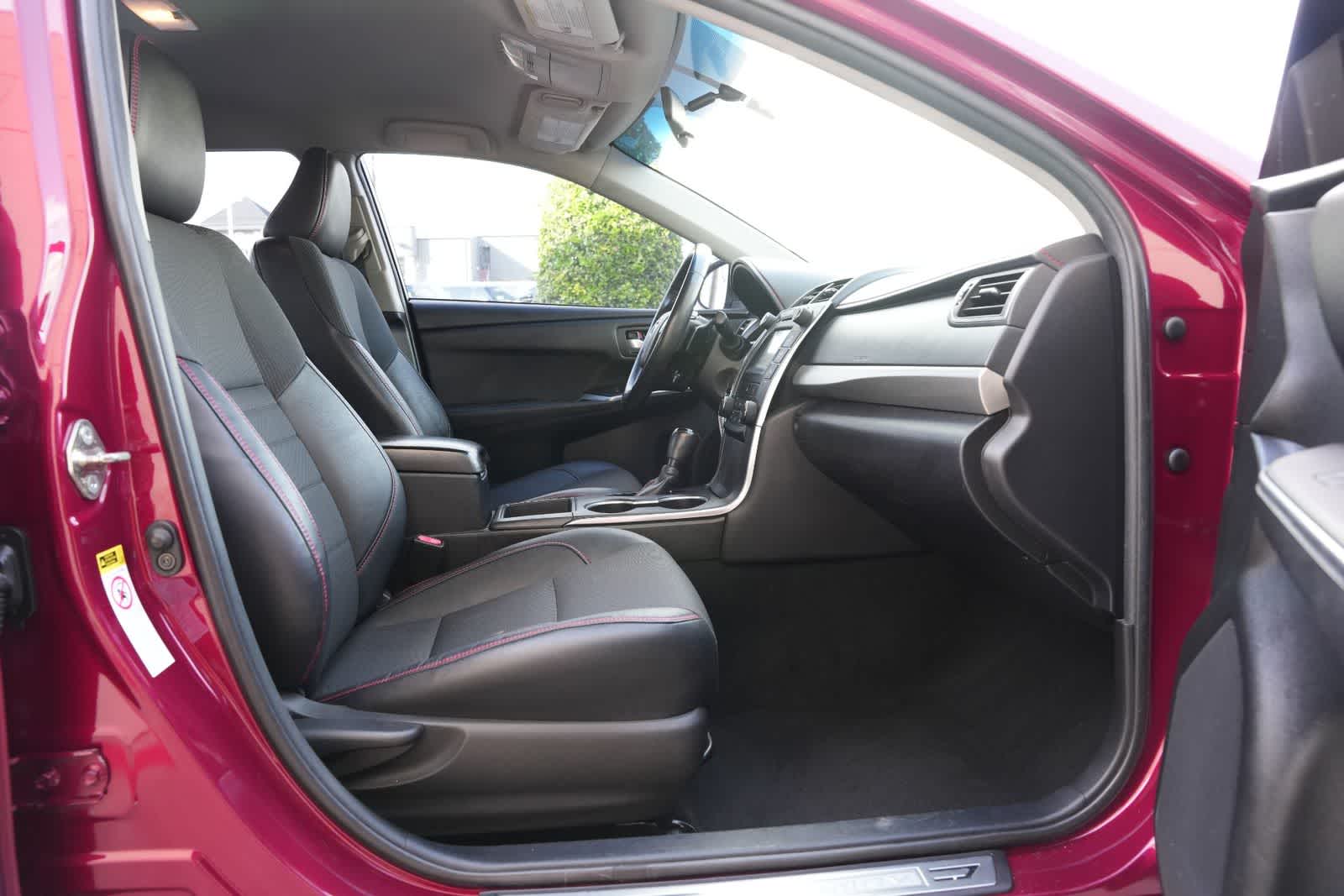 Thumbnail: 2016 Toyota Camry - 19