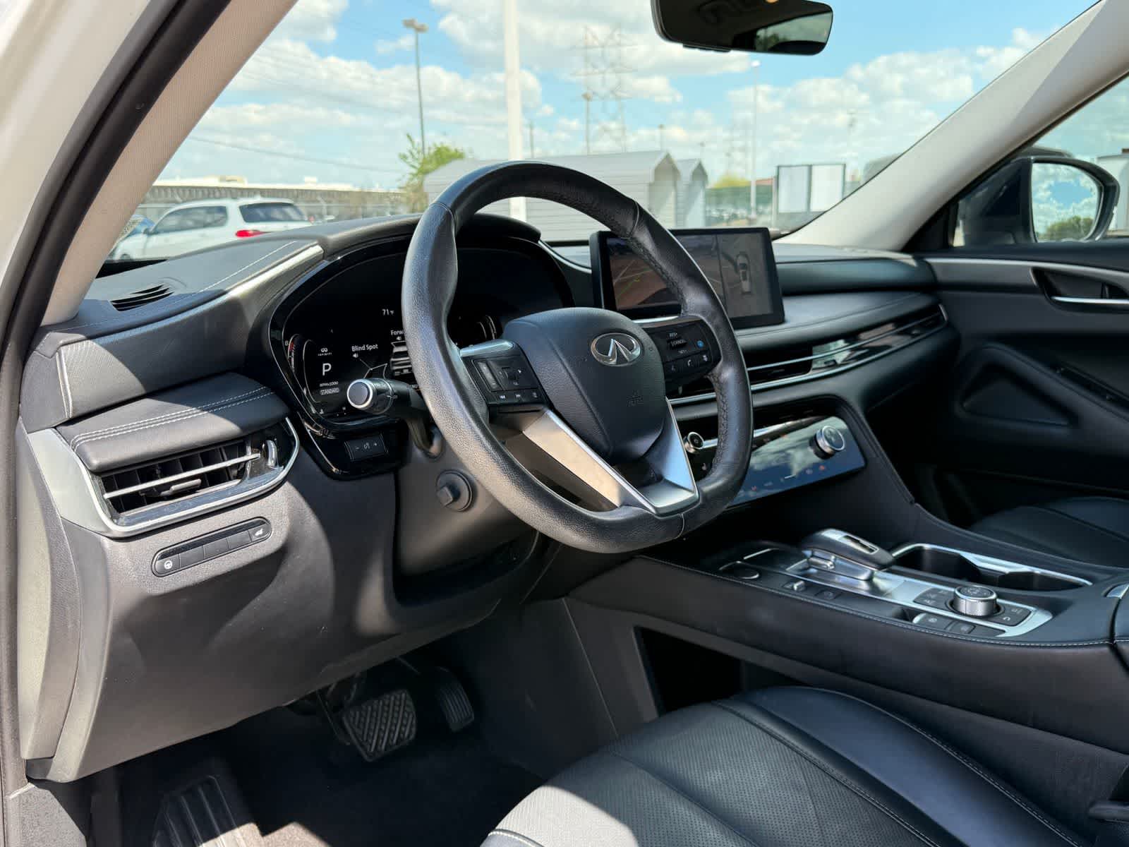 Thumbnail: 2023 INFINITI QX60 - 15