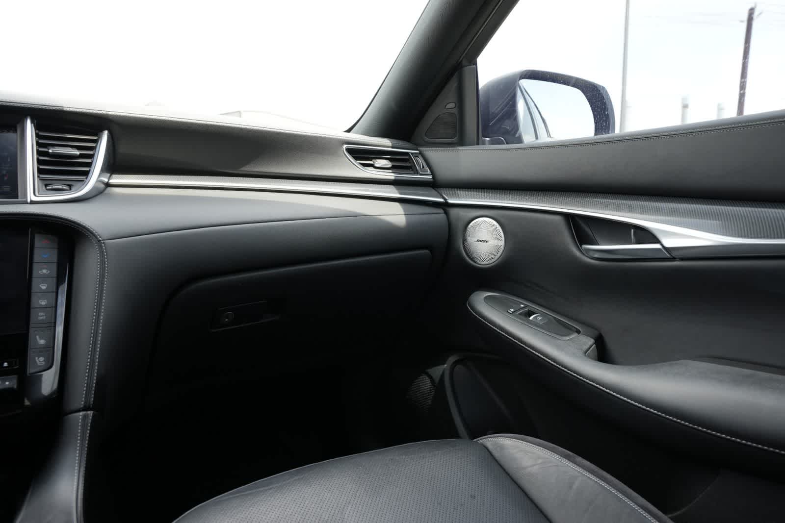 Thumbnail: 2023 INFINITI QX50 - 8