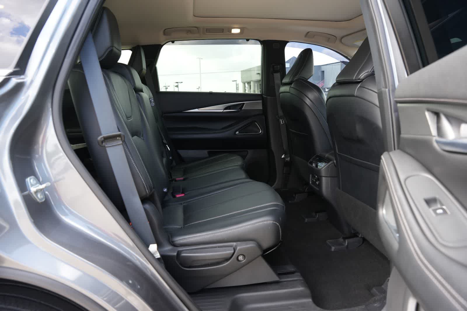 Thumbnail: 2023 INFINITI QX60 - 21