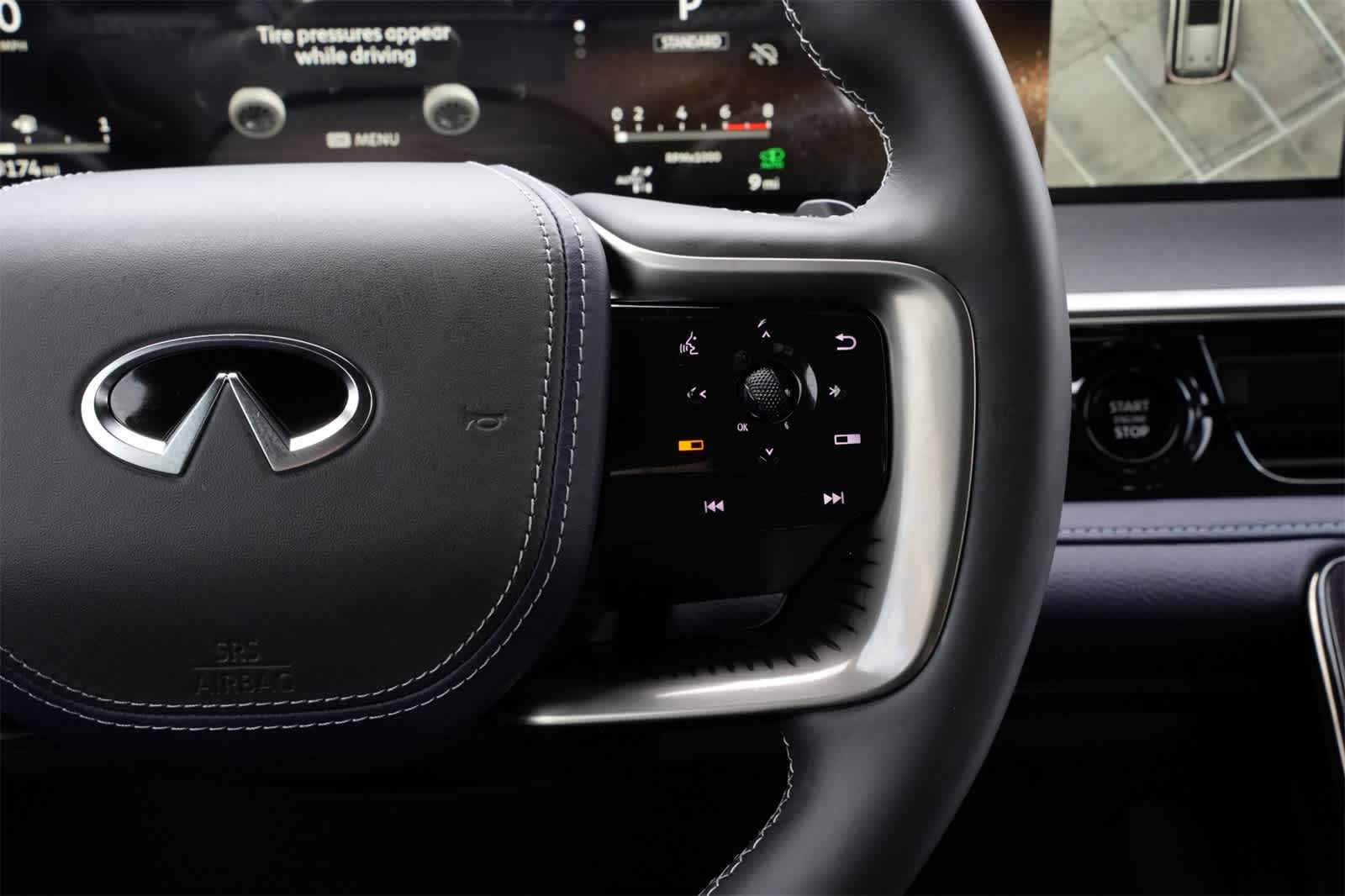 Thumbnail: 2026 INFINITI QX80 - 11