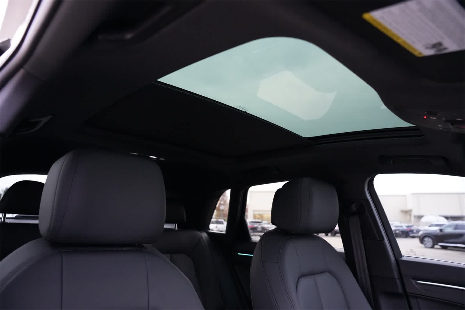 Thumbnail: 2022 Audi Q3 - 24