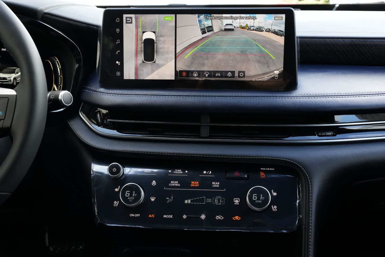 Thumbnail: 2026 INFINITI QX60 - 13