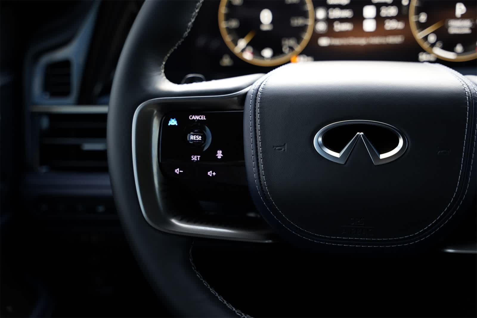 Thumbnail: 2026 INFINITI QX80 - 10