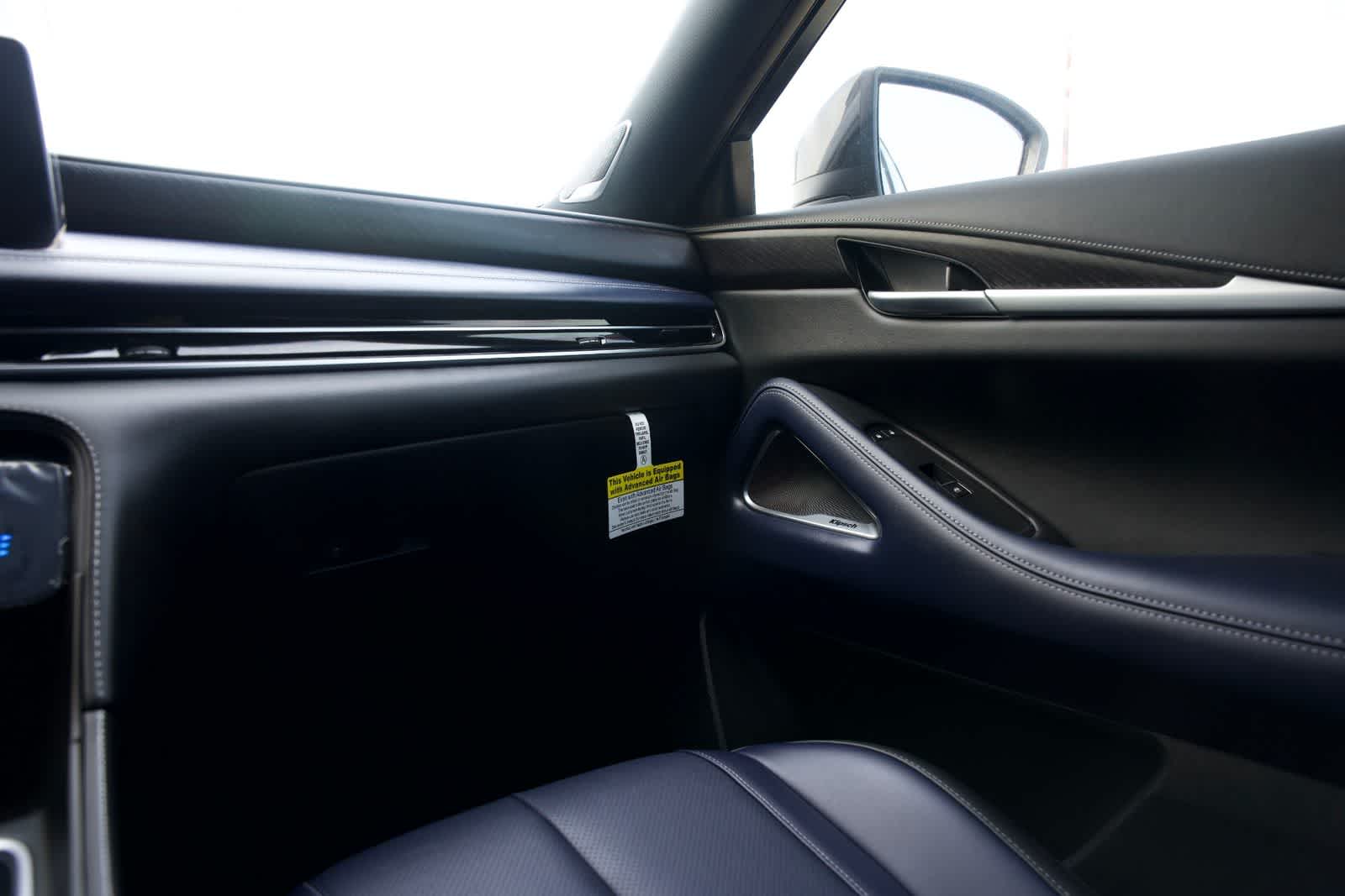 Thumbnail: 2026 INFINITI QX60 - 8