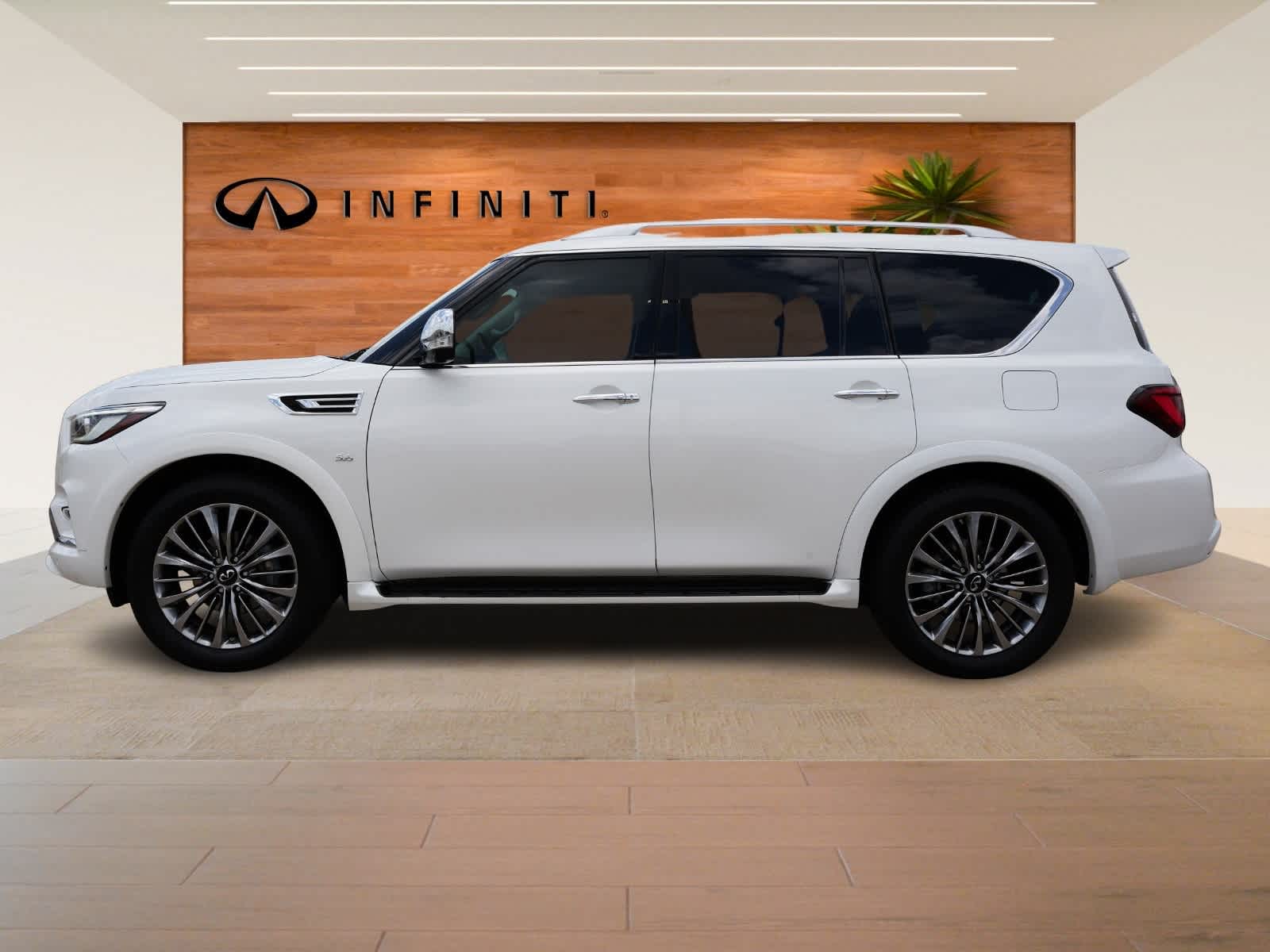 2018 INFINITI QX80  4