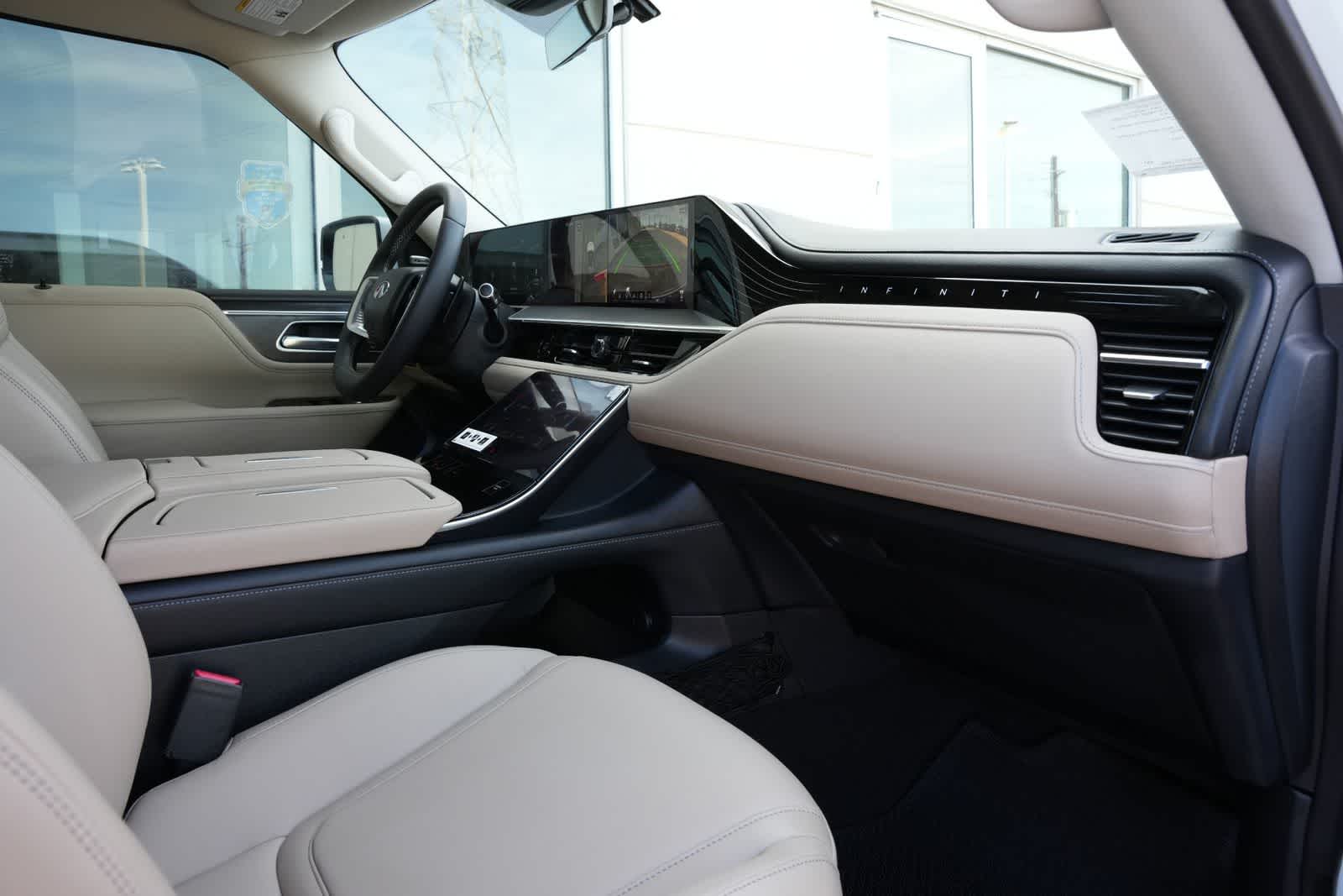 Thumbnail: 2026 INFINITI QX80 - 21