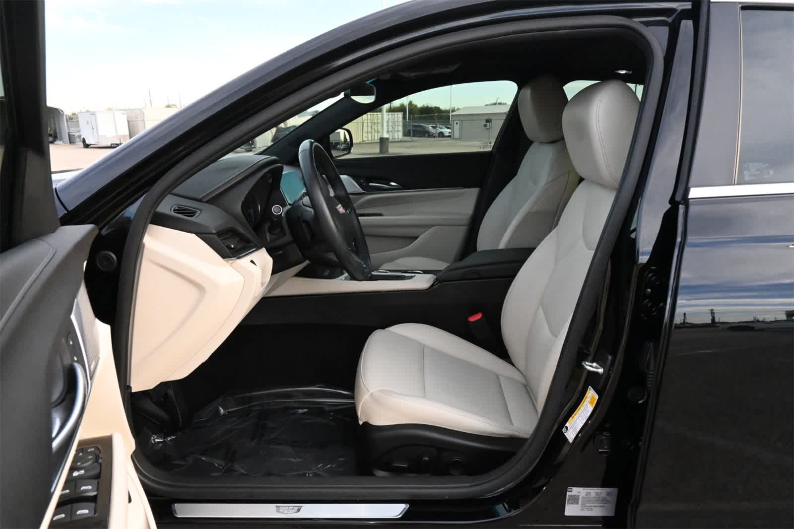 Thumbnail: 2024 Cadillac CT4 - 17