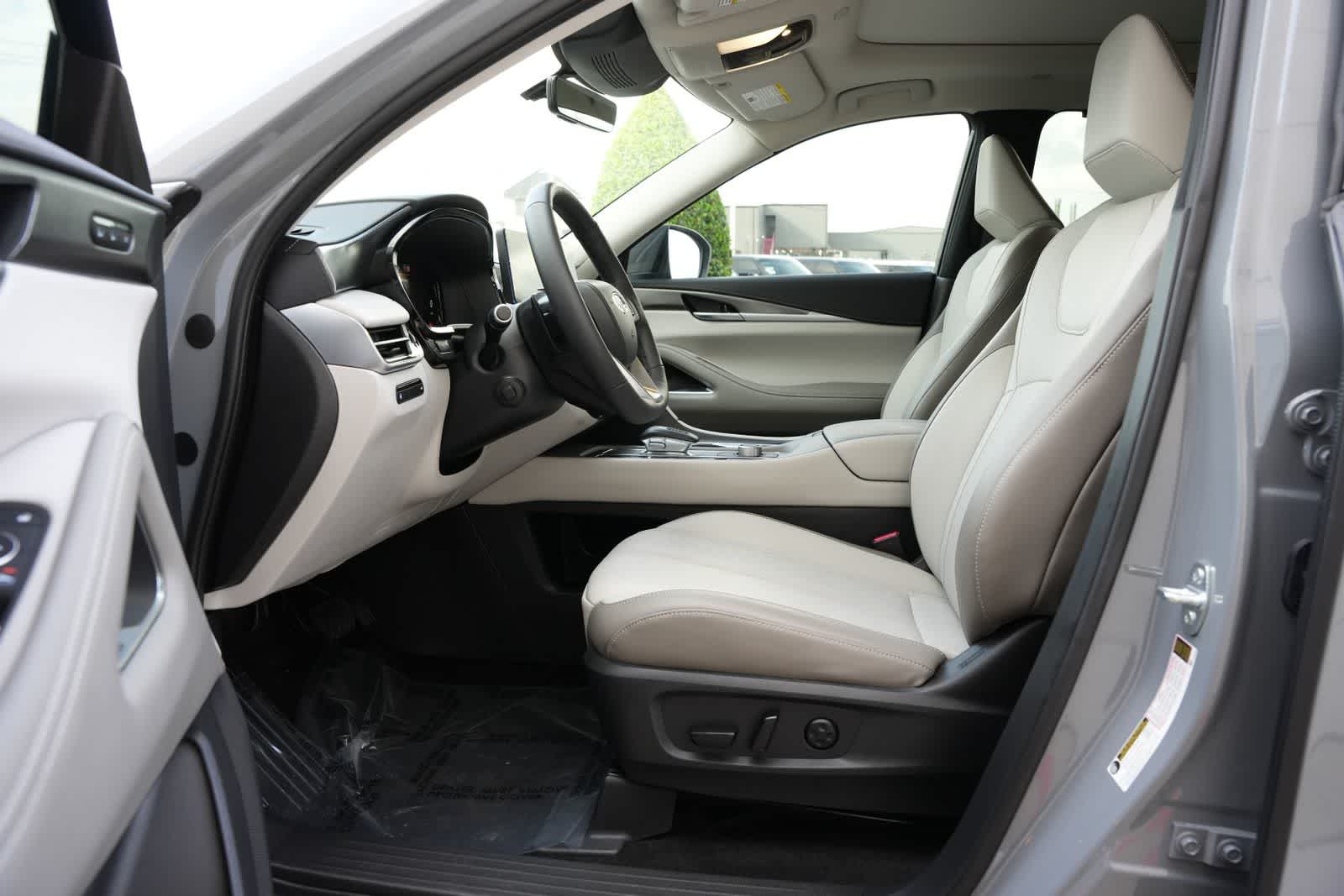 Thumbnail: 2026 INFINITI QX60 - 17