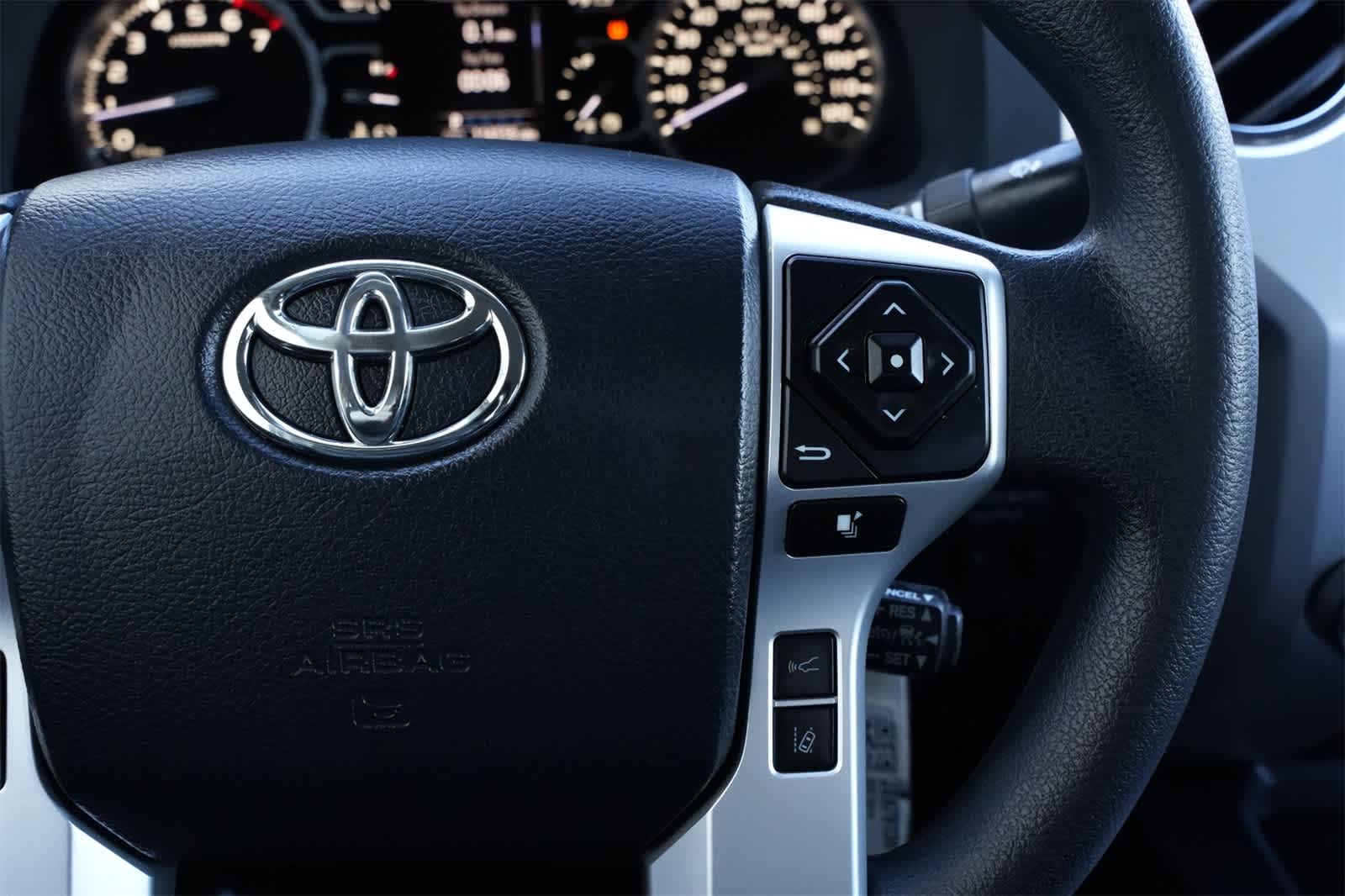 Thumbnail: 2018 Toyota Tundra - 11