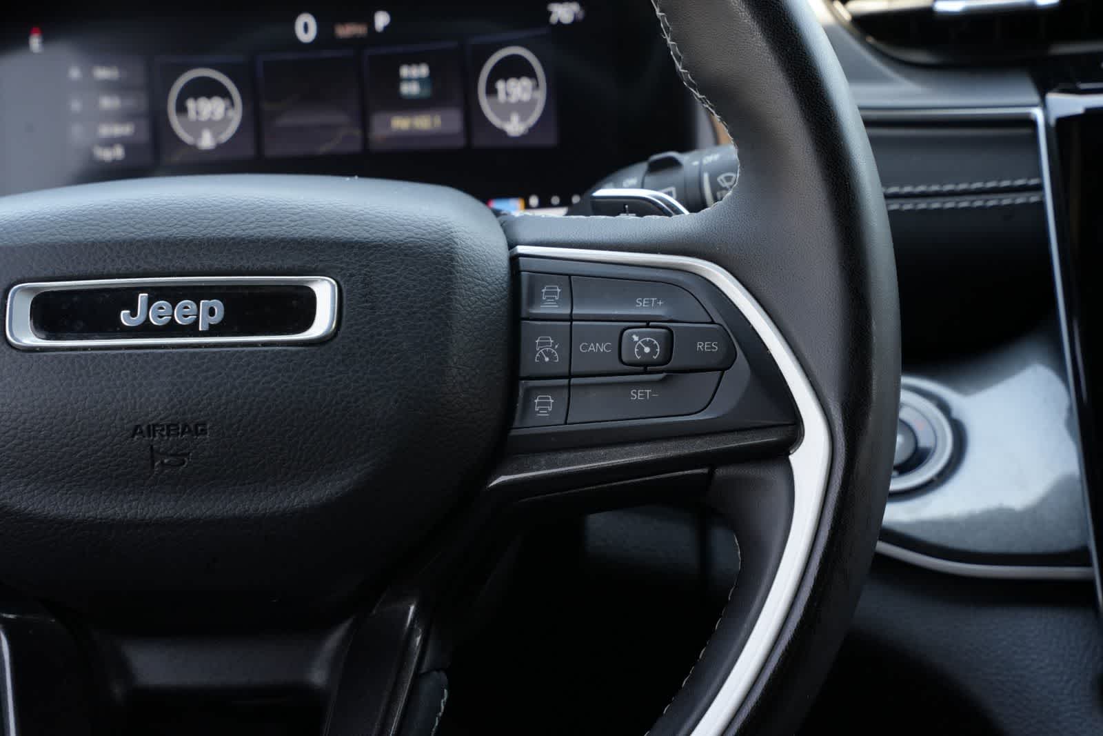 Thumbnail: 2023 Jeep Grand Cherokee - 11