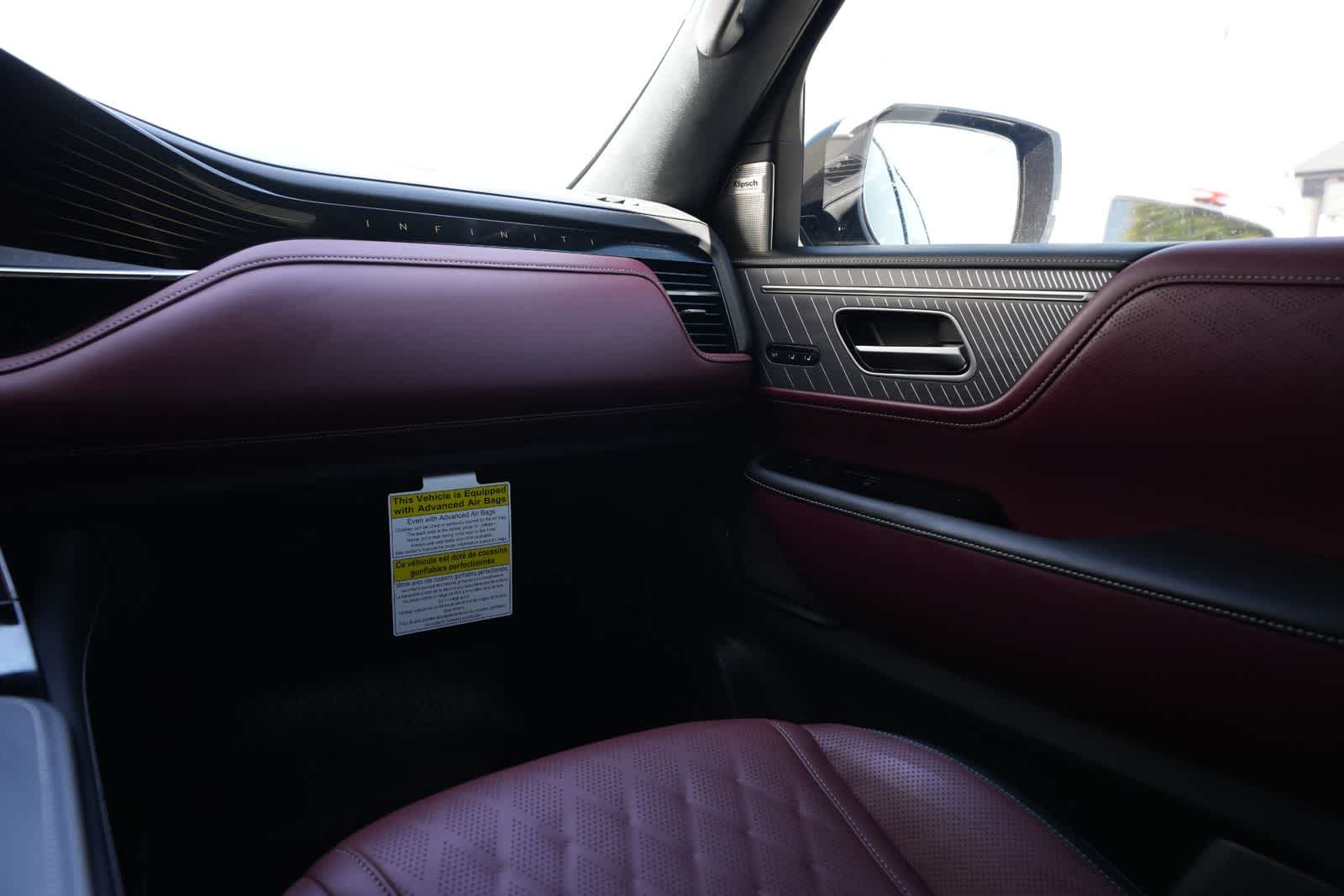 Thumbnail: 2026 INFINITI QX80 - 8