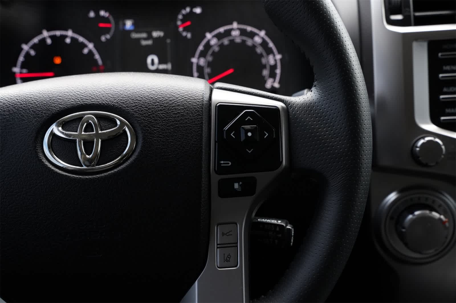 Thumbnail: 2022 Toyota 4Runner - 11