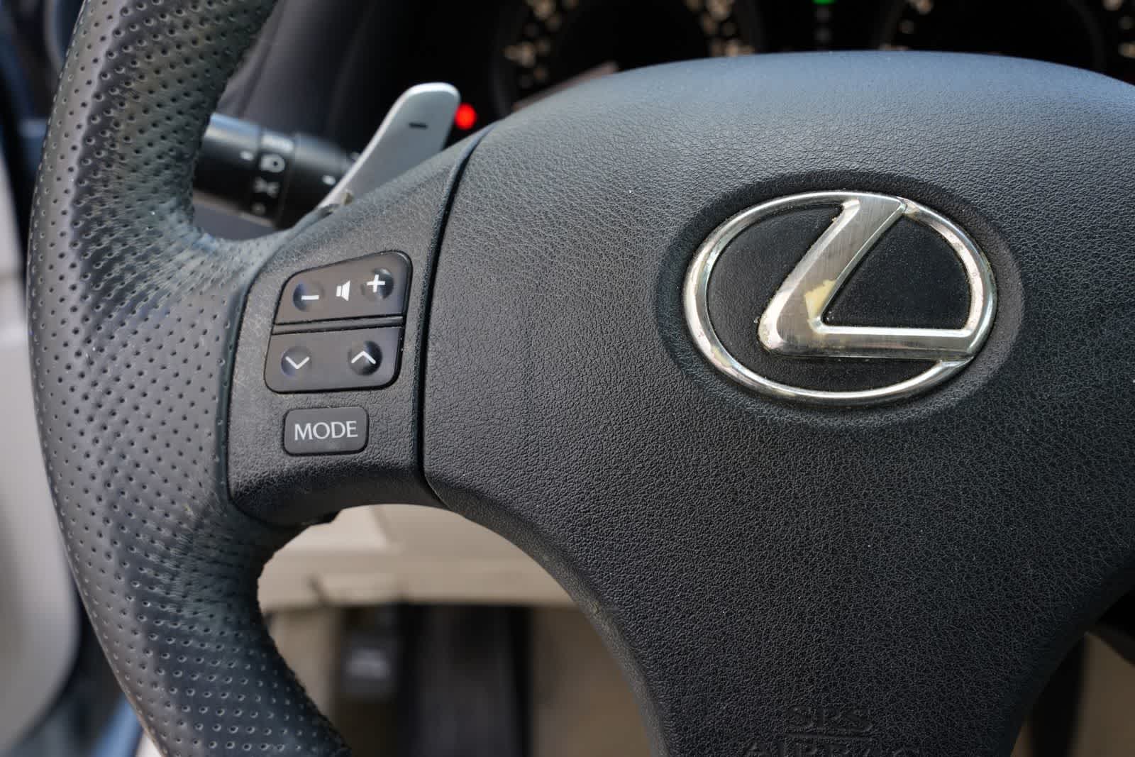 Thumbnail: 2010 Lexus IS - 8
