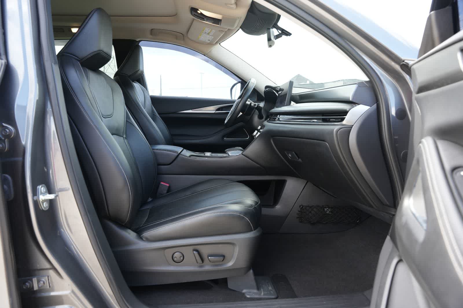 Thumbnail: 2023 INFINITI QX60 - 23