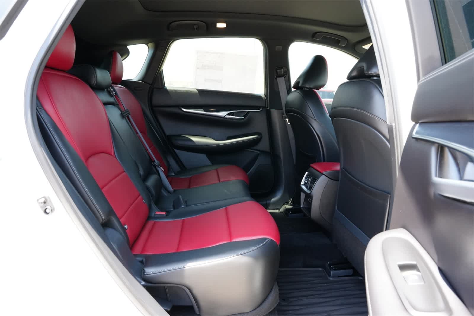 Thumbnail: 2025 INFINITI QX50 - 21