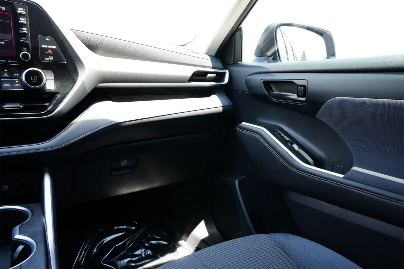 Thumbnail: 2020 Toyota Highlander - 8