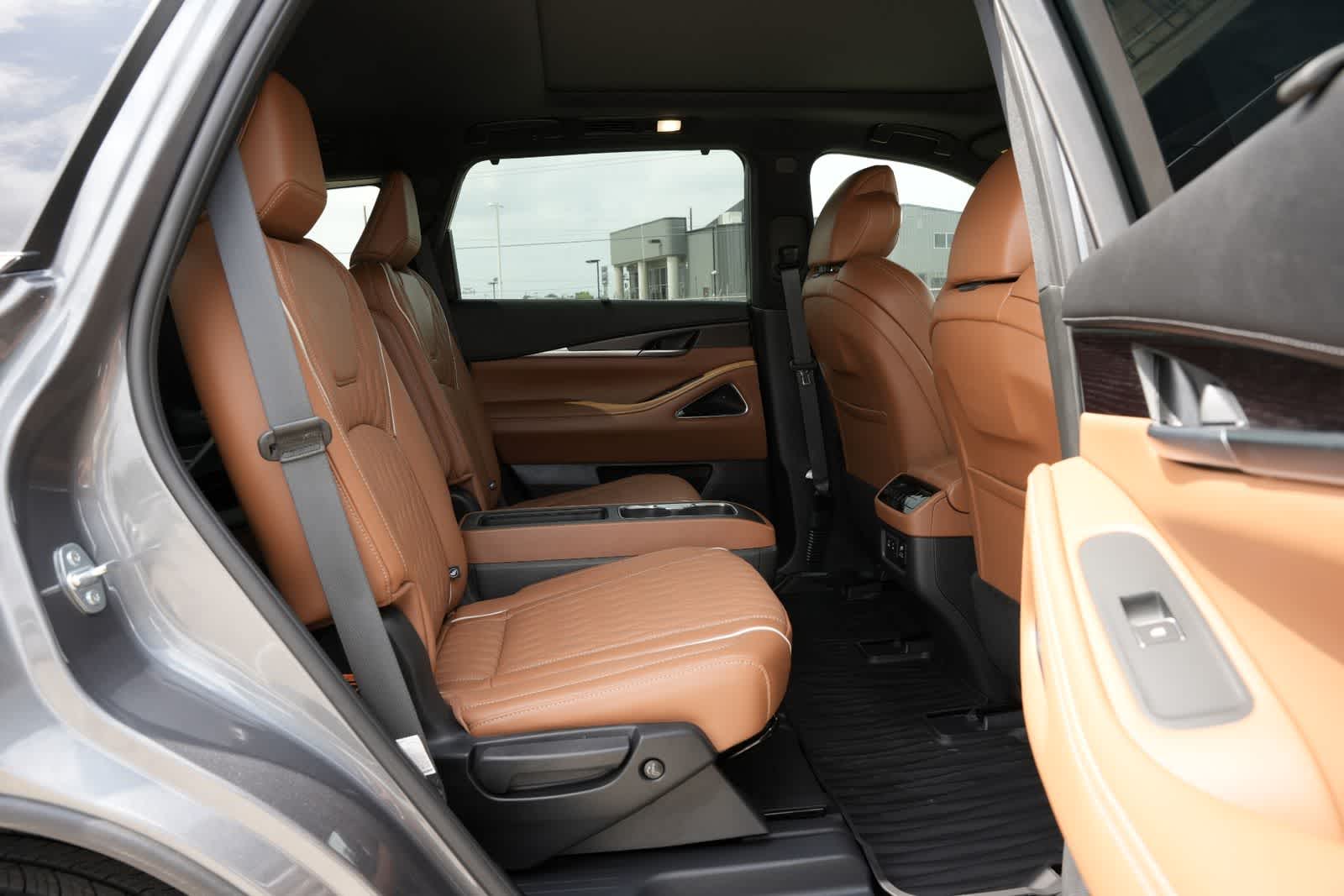 Thumbnail: 2026 INFINITI QX60 - 21