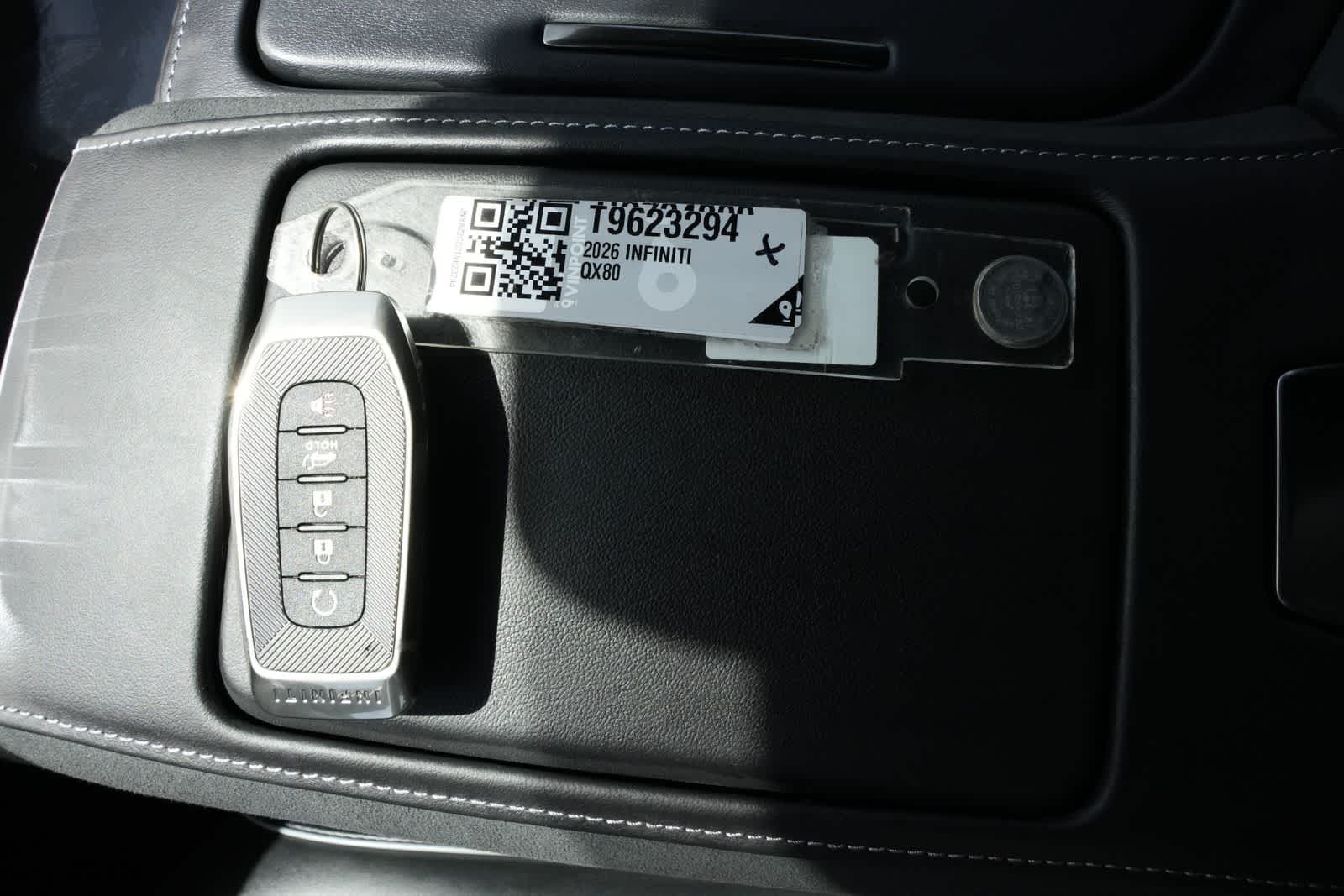 Thumbnail: 2026 INFINITI QX80 - 28