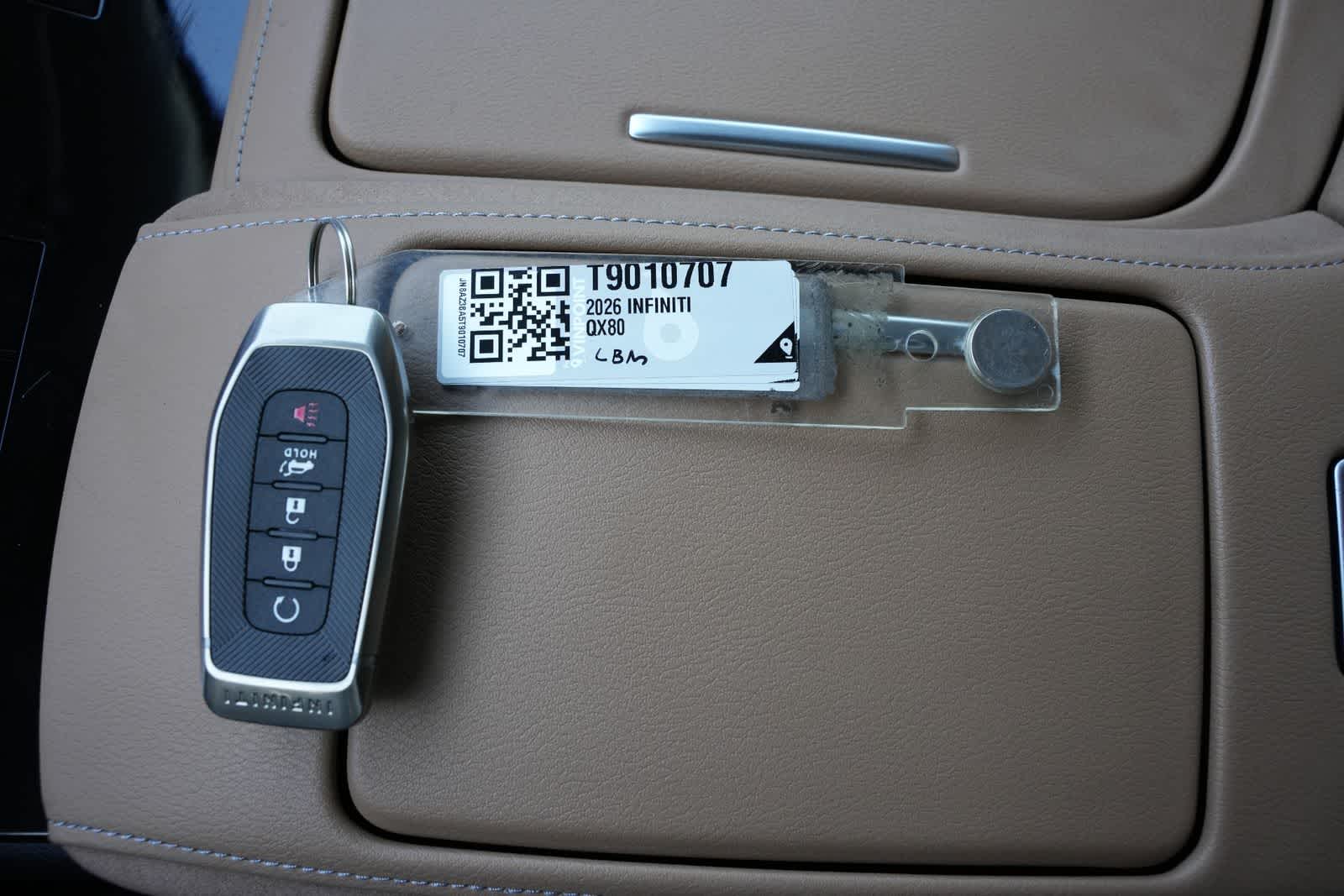 Thumbnail: 2026 INFINITI QX80 - 28