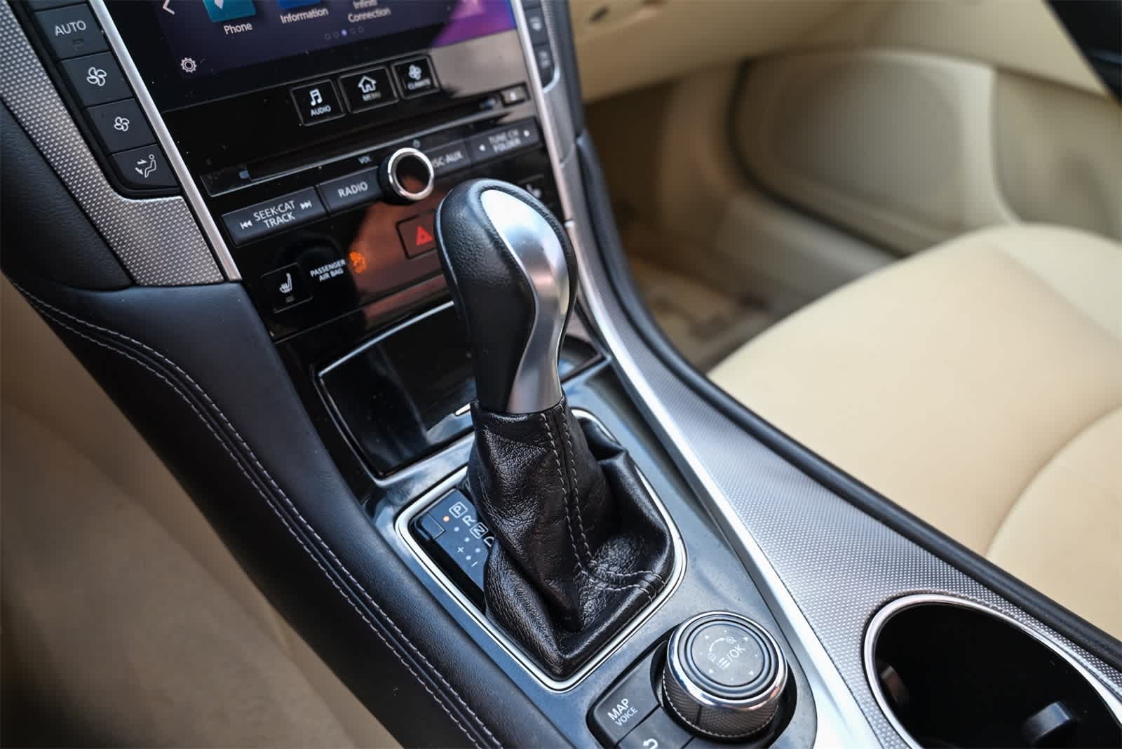 Thumbnail: 2015 INFINITI Q50 - 15