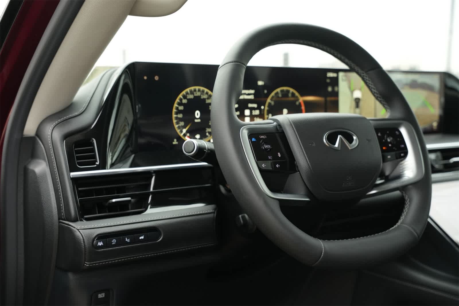 2025 INFINITI QX80 Luxe 16