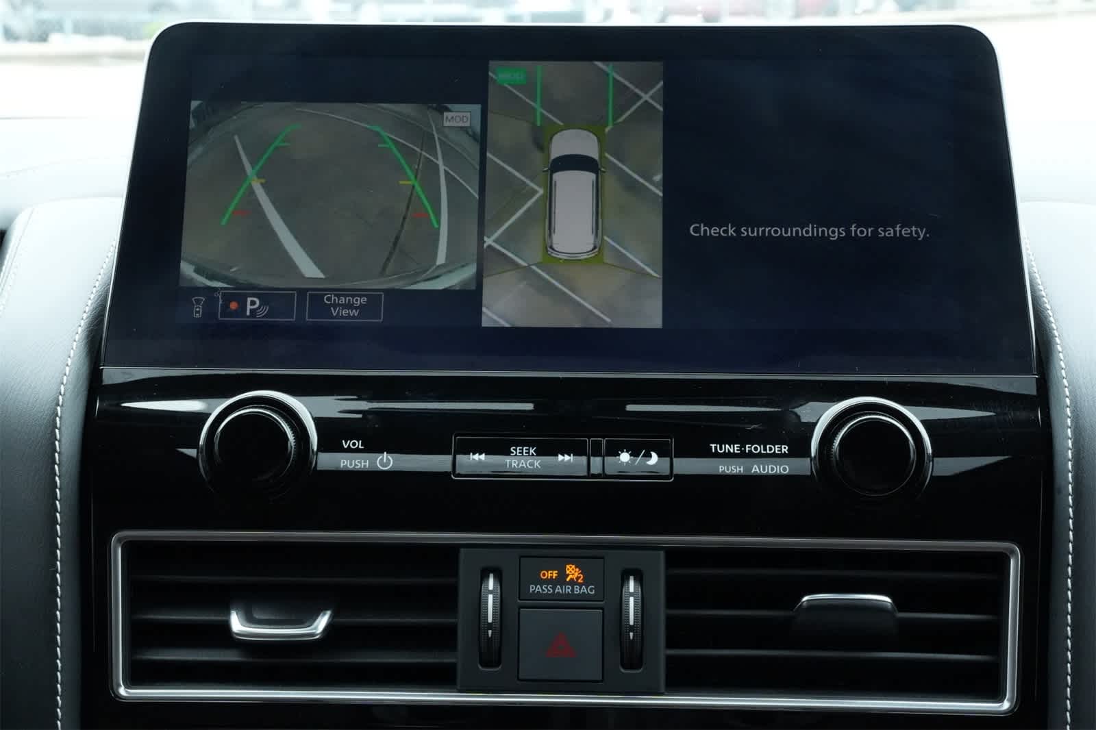 Thumbnail: 2024 INFINITI QX80 - 13