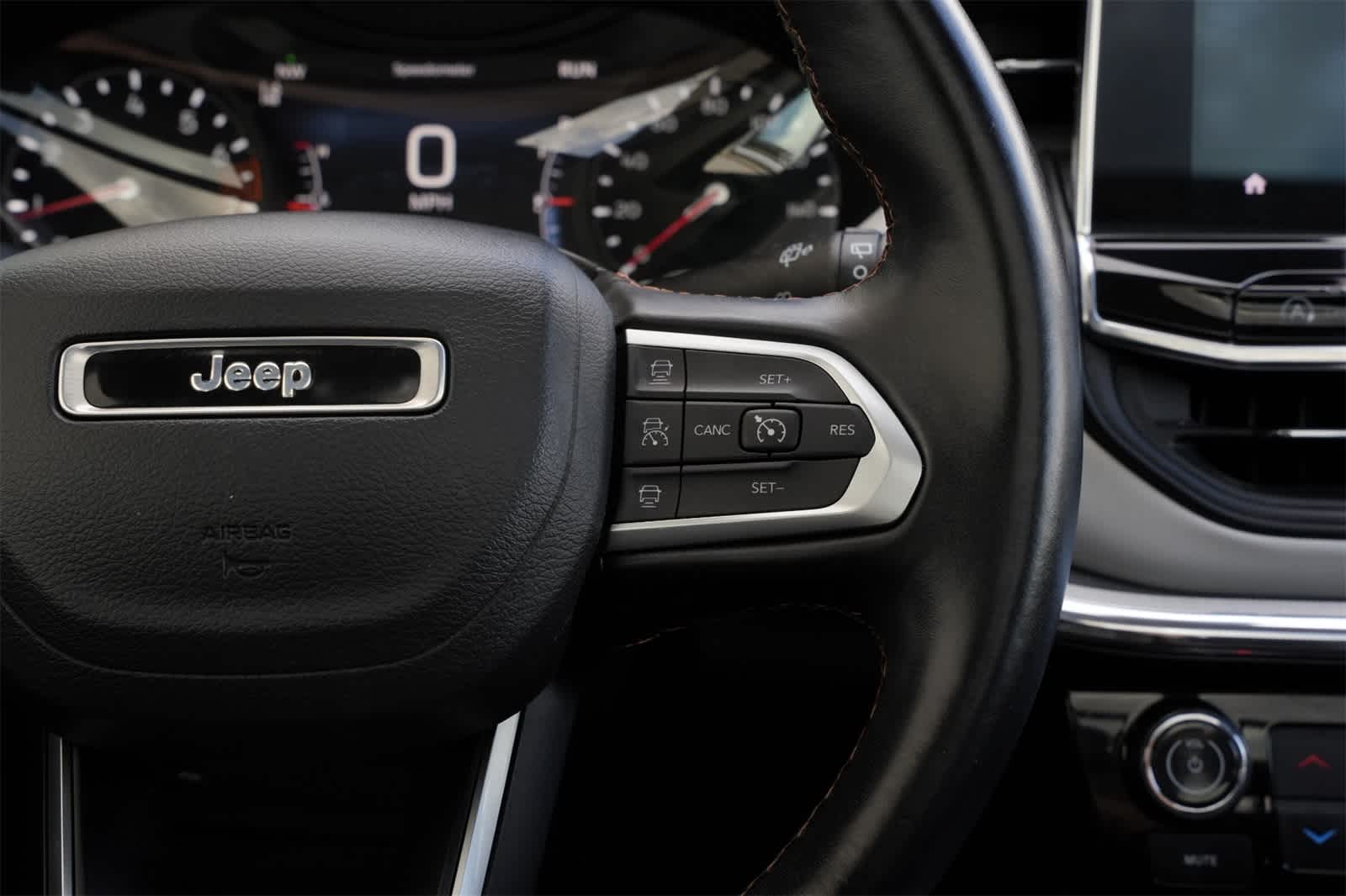 Thumbnail: 2022 Jeep Compass - 11