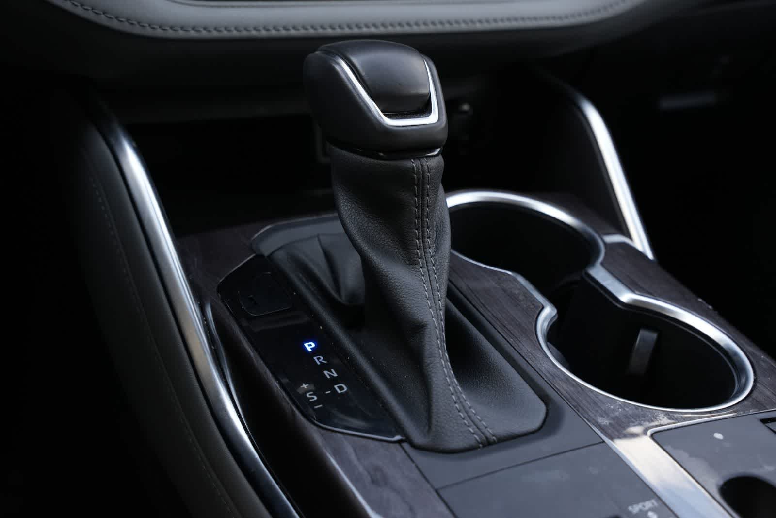 Thumbnail: 2023 Toyota Highlander - 14