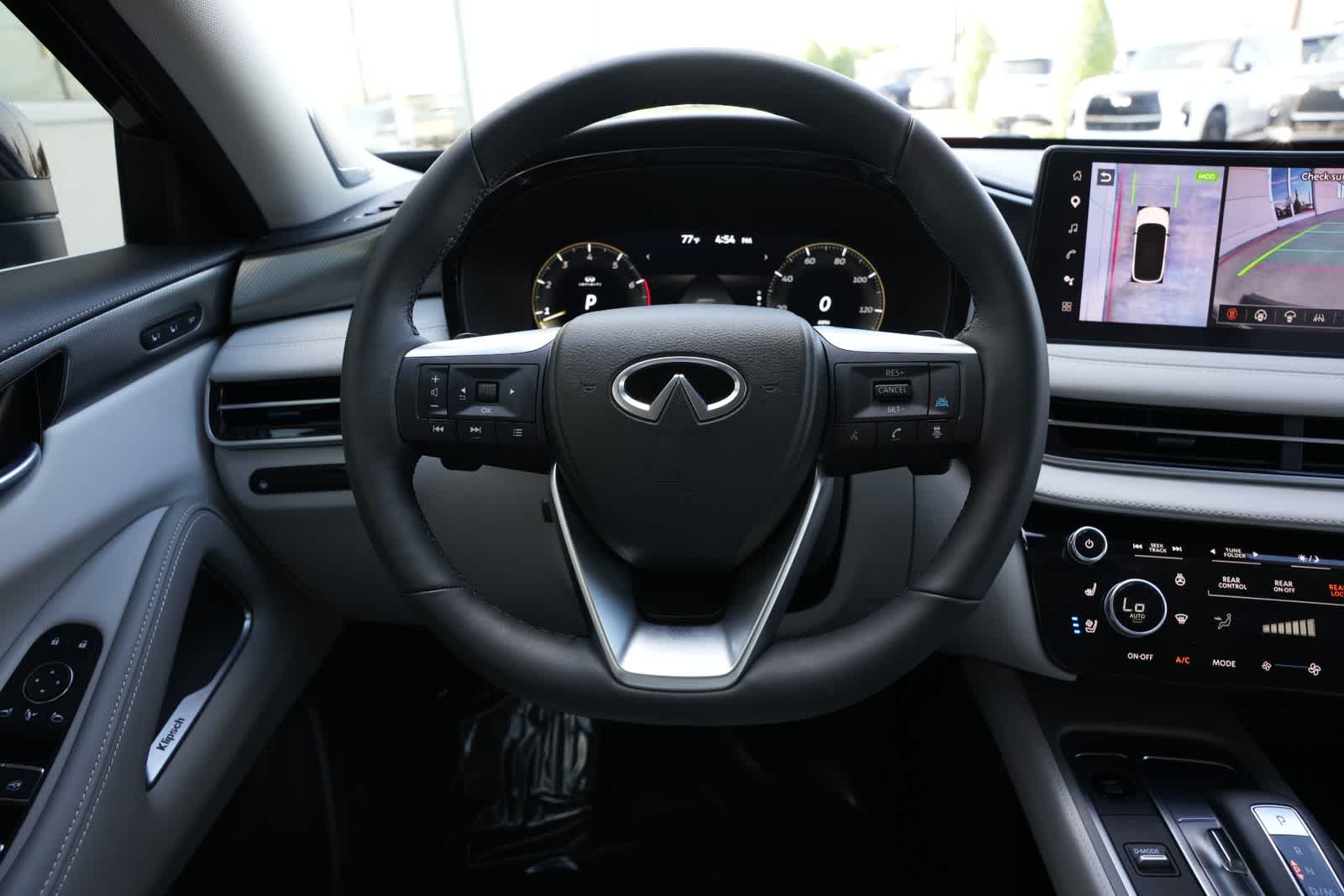 Thumbnail: 2026 INFINITI QX60 - 9